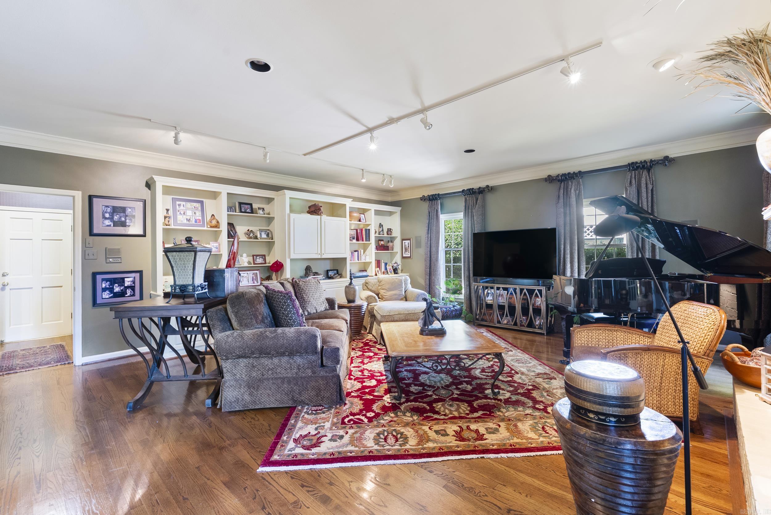 PLEASANT VALLEY - Residential