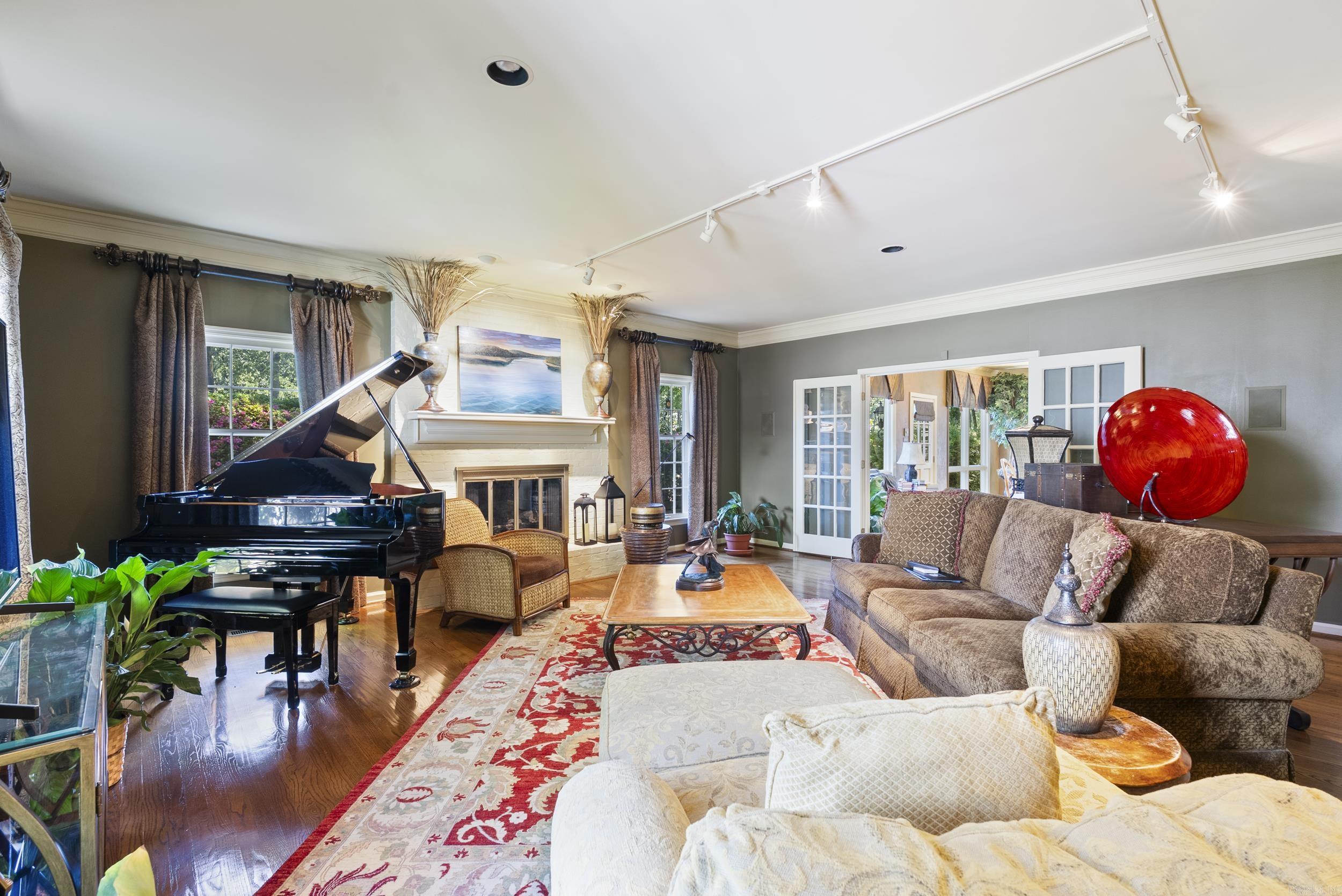 PLEASANT VALLEY - Residential