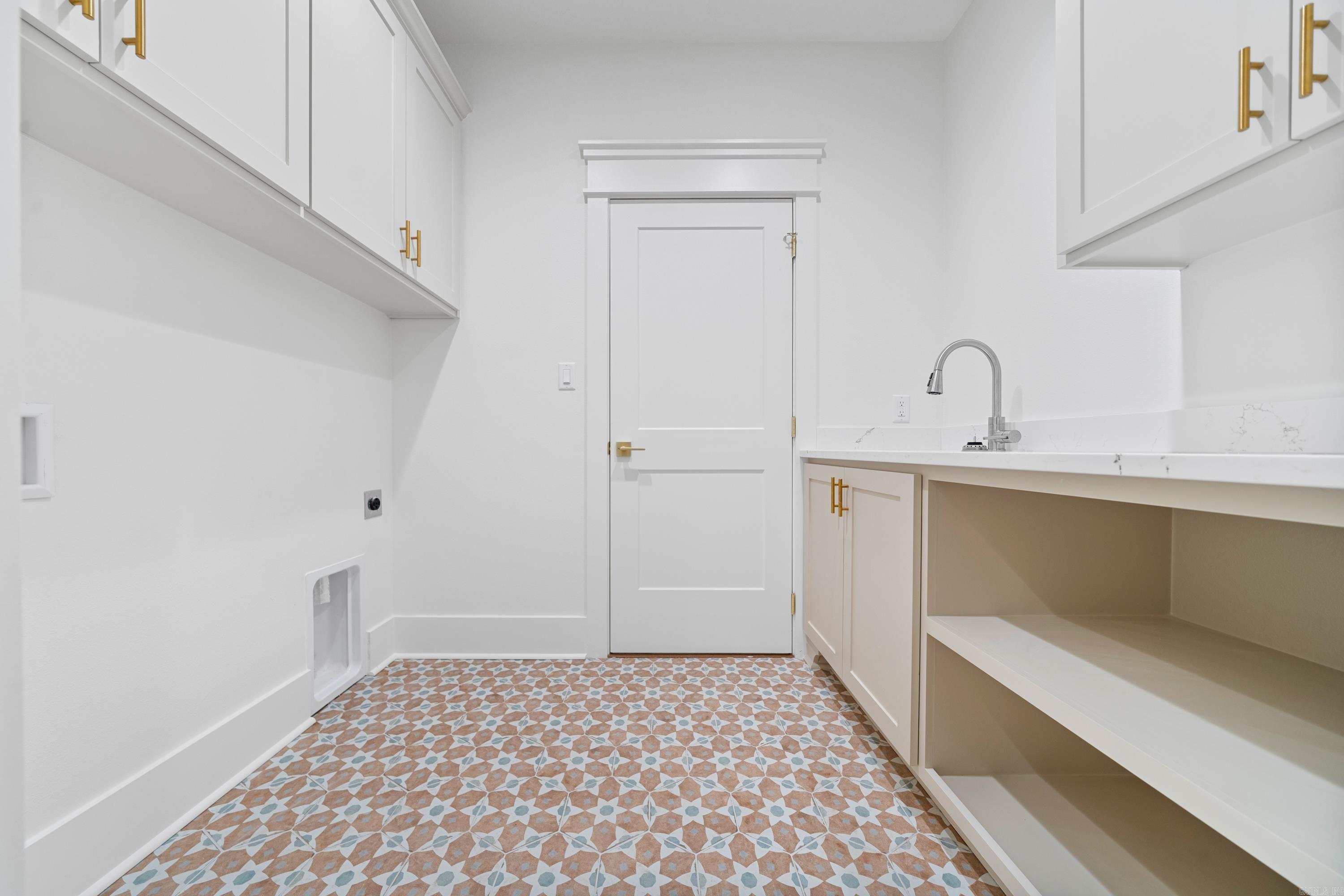 MARIA - Residential