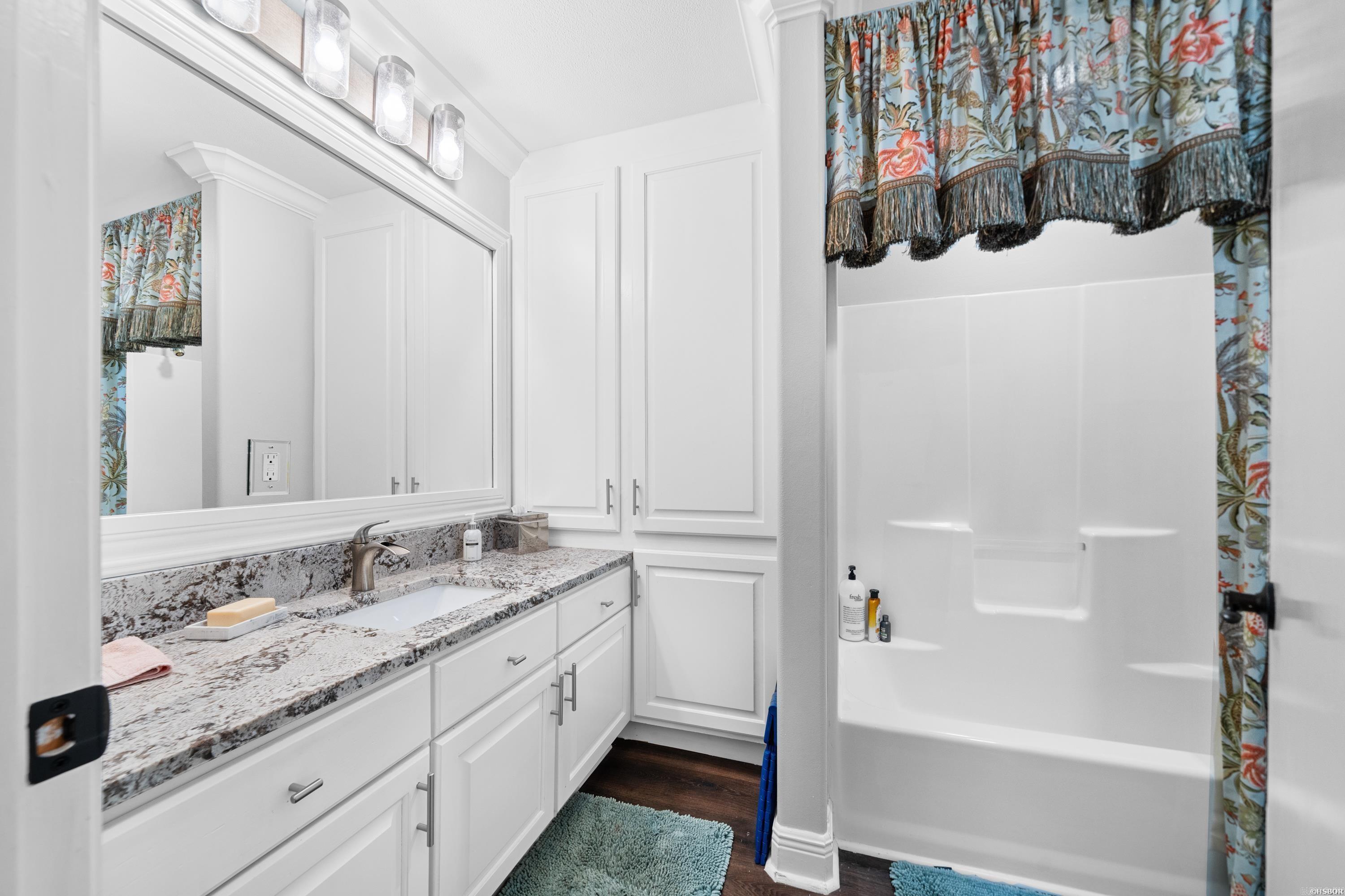 Quinns Lake Park - Residential