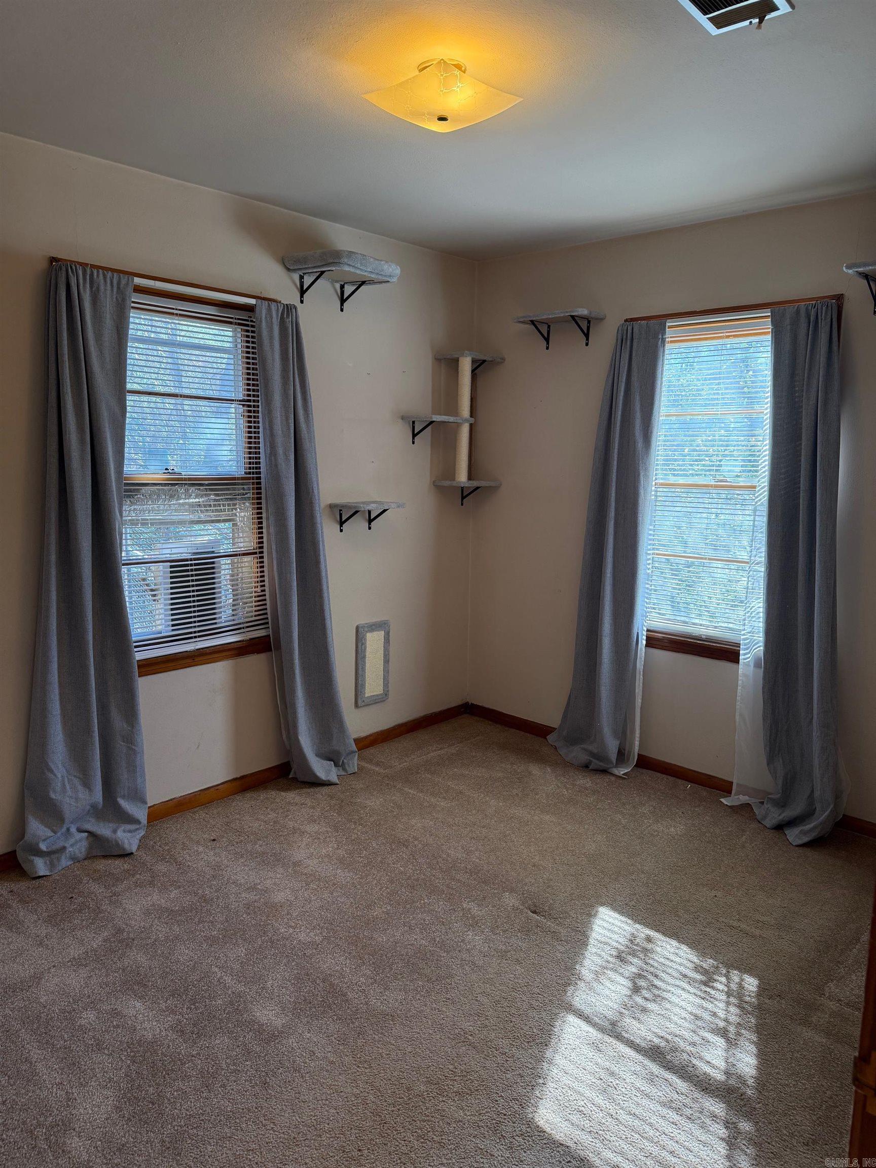 BARROW JOHN - Residential