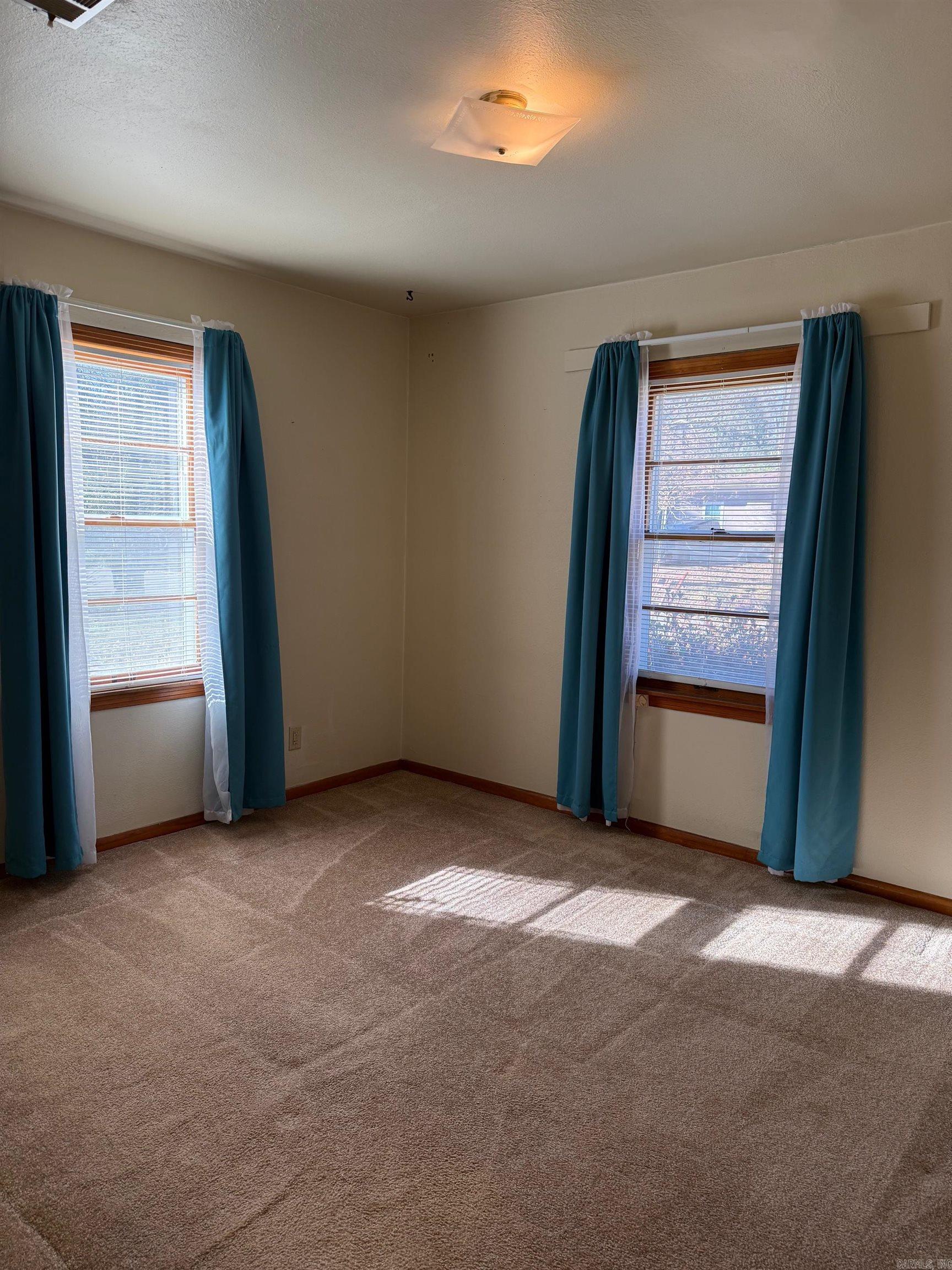 BARROW JOHN - Residential