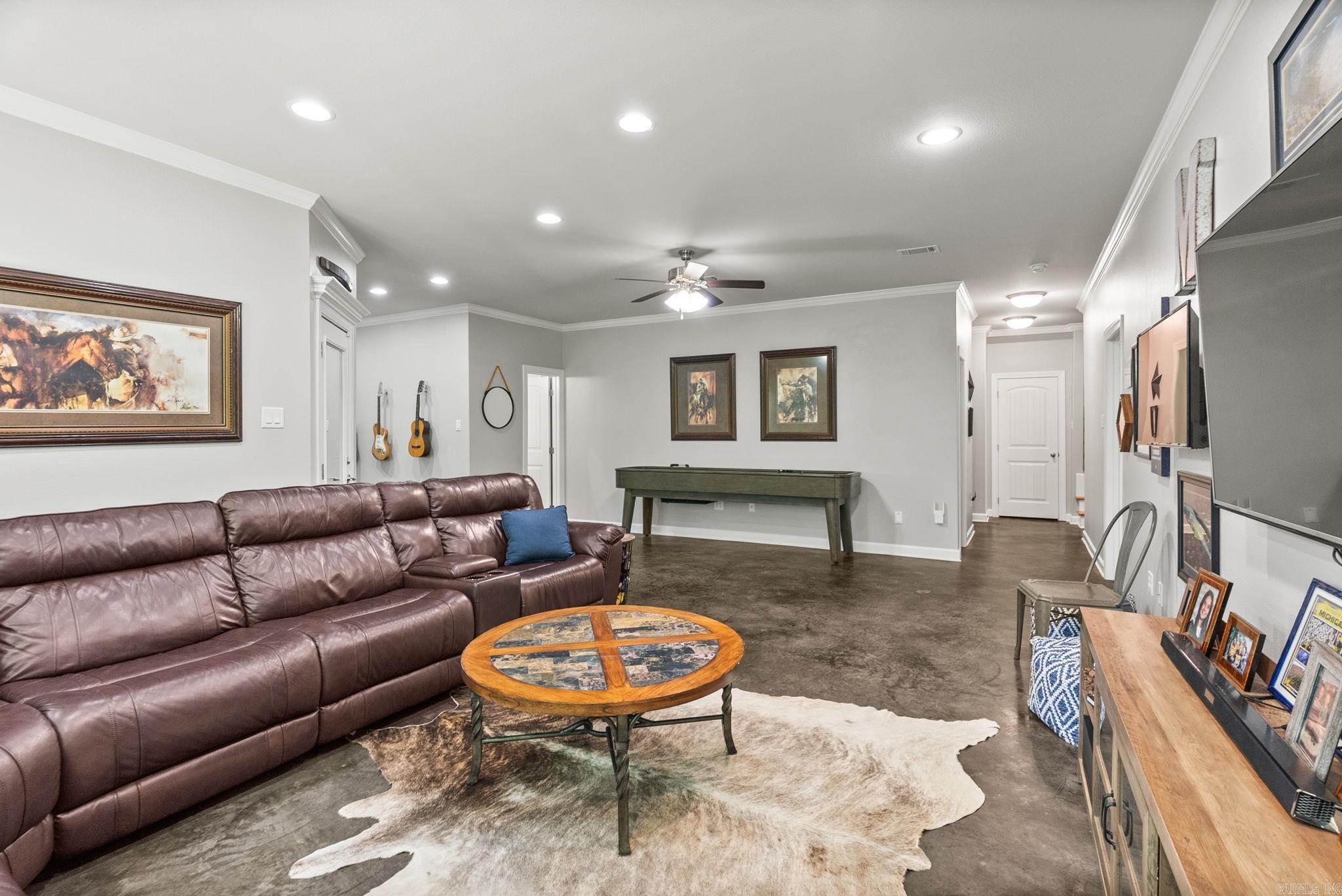 WOODLANDS EDGE - Residential