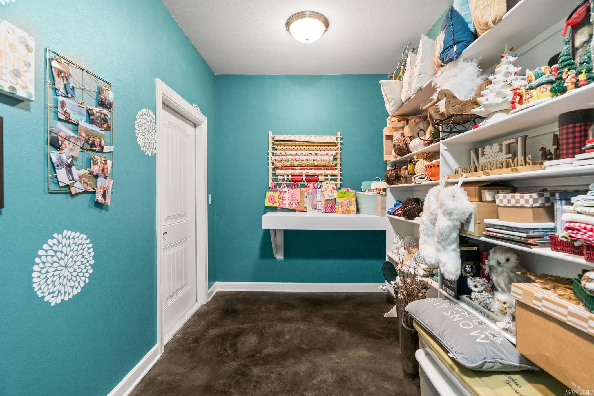 WOODLANDS EDGE - Residential