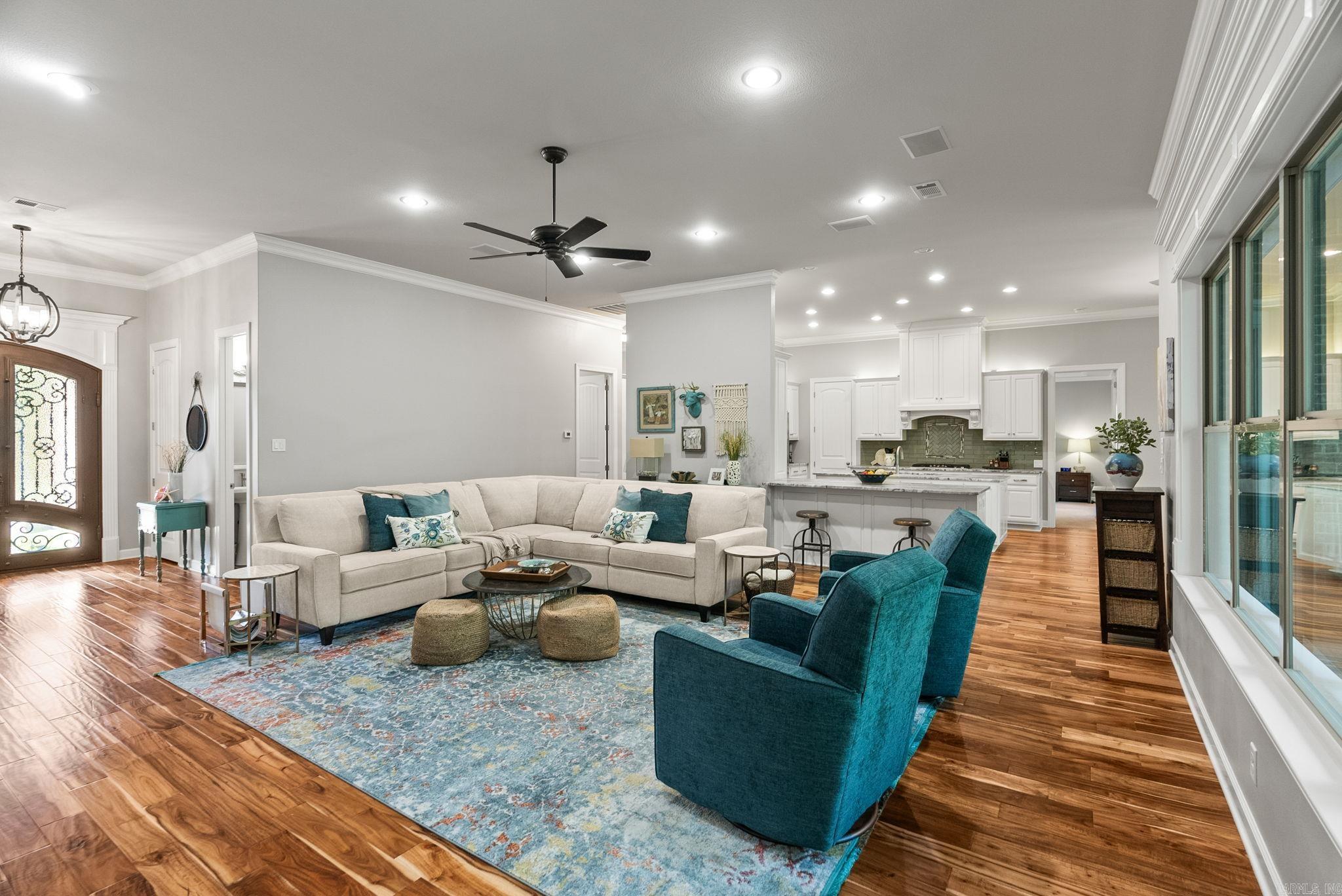 WOODLANDS EDGE - Residential