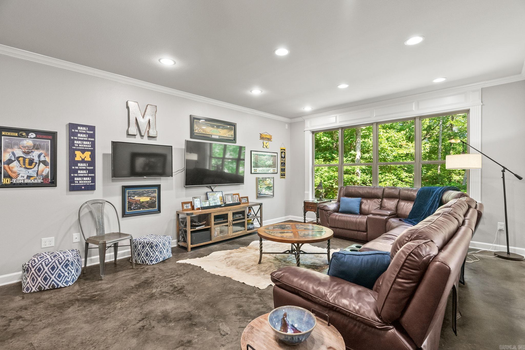 WOODLANDS EDGE - Residential