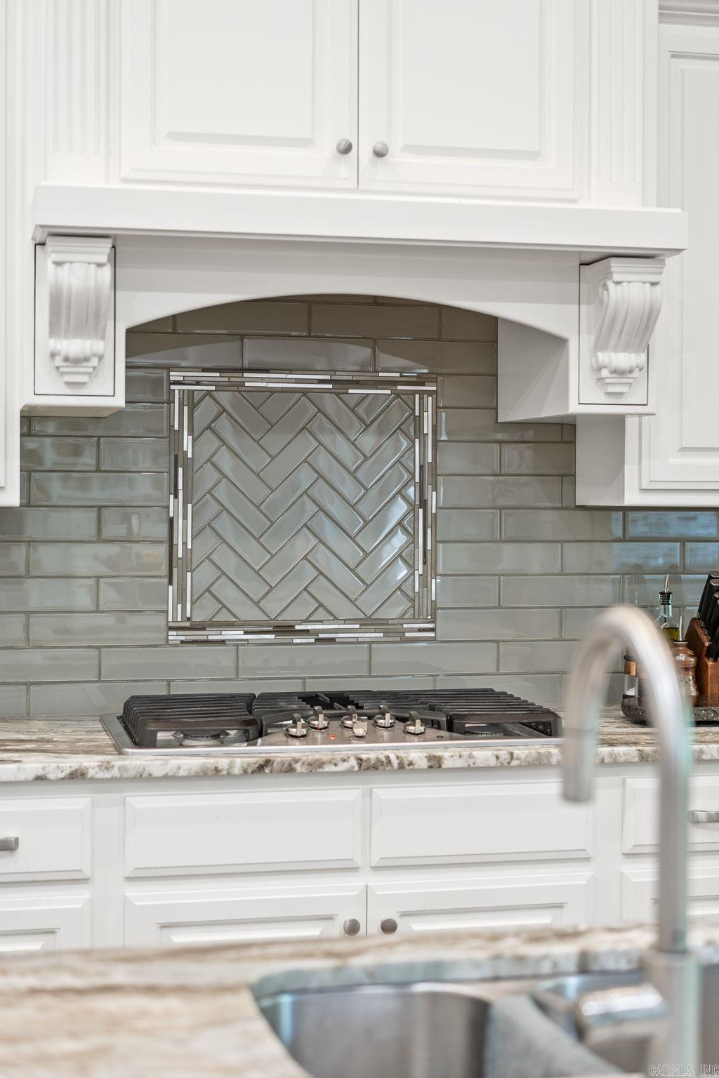 WOODLANDS EDGE - Residential