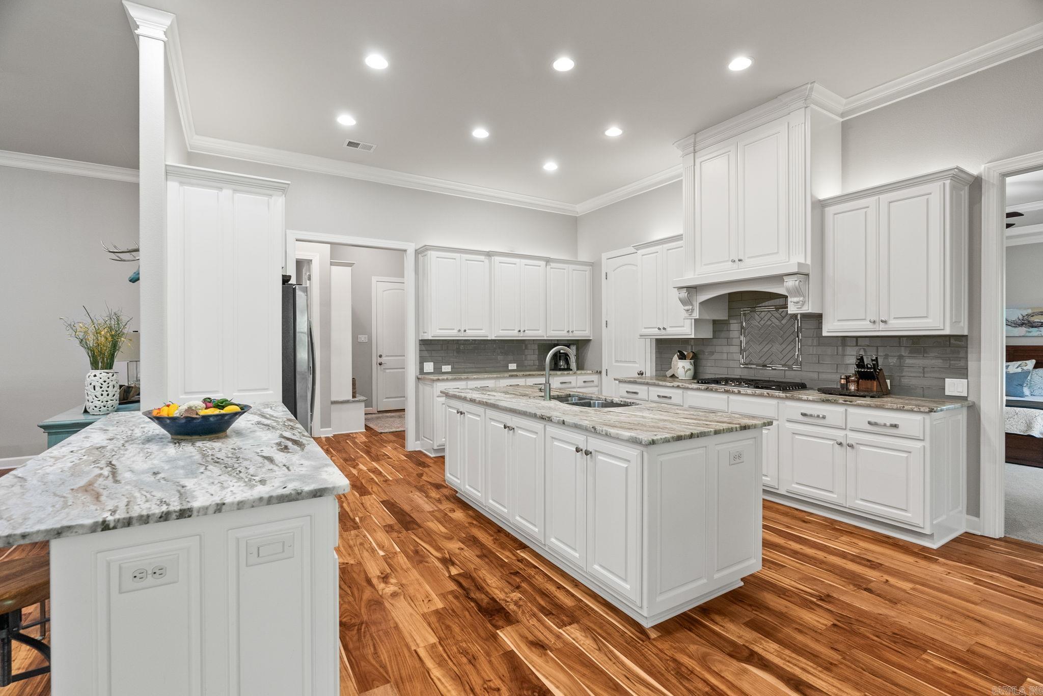 WOODLANDS EDGE - Residential