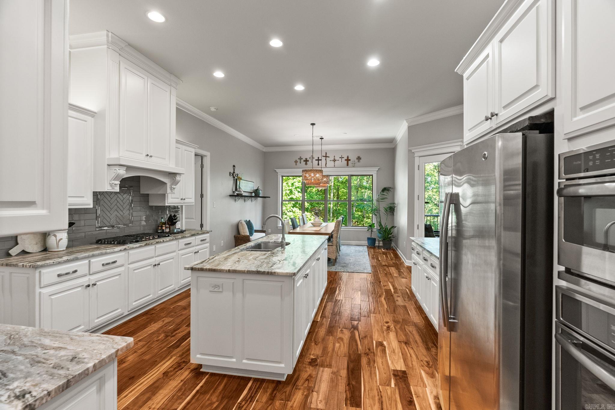 WOODLANDS EDGE - Residential