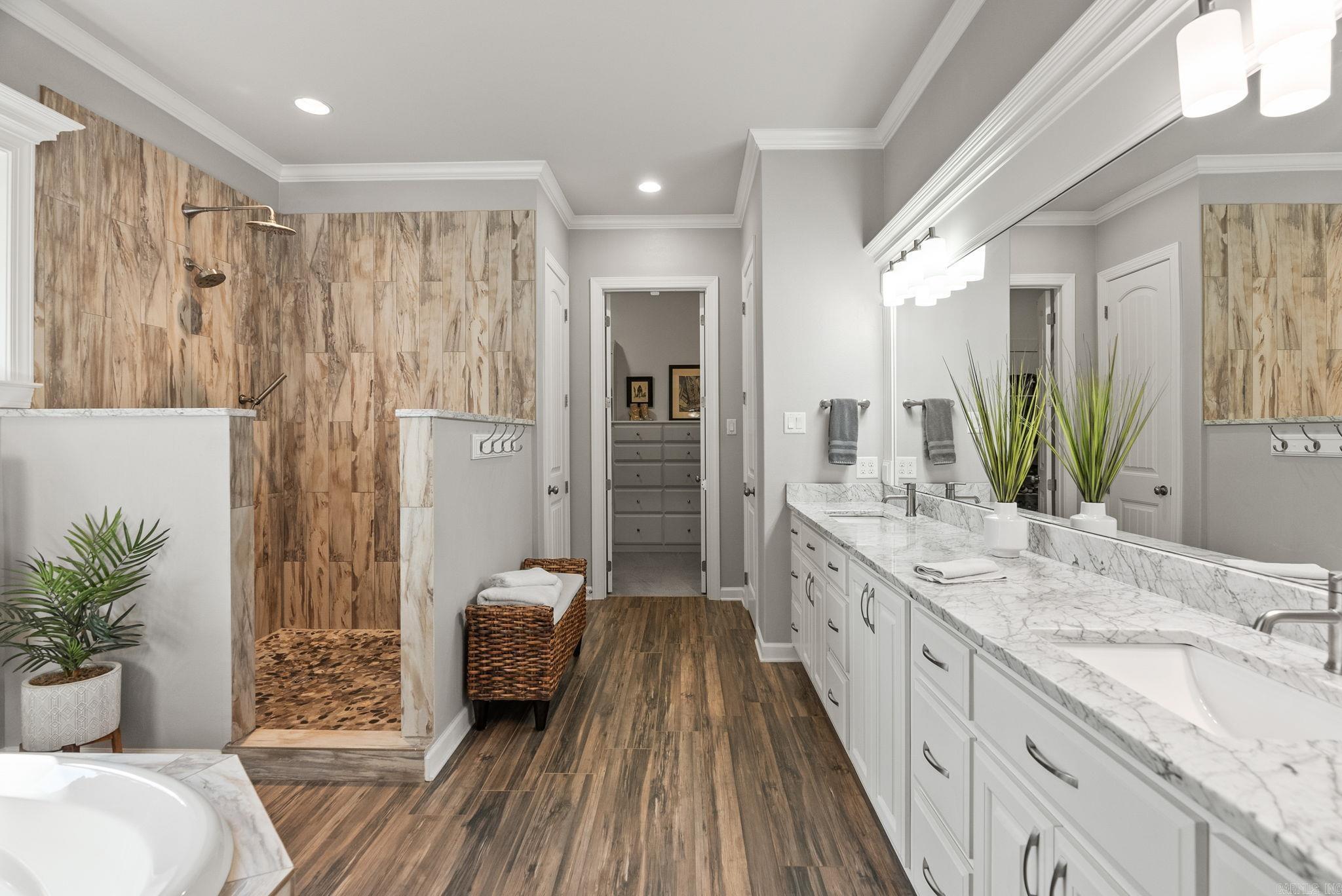 WOODLANDS EDGE - Residential