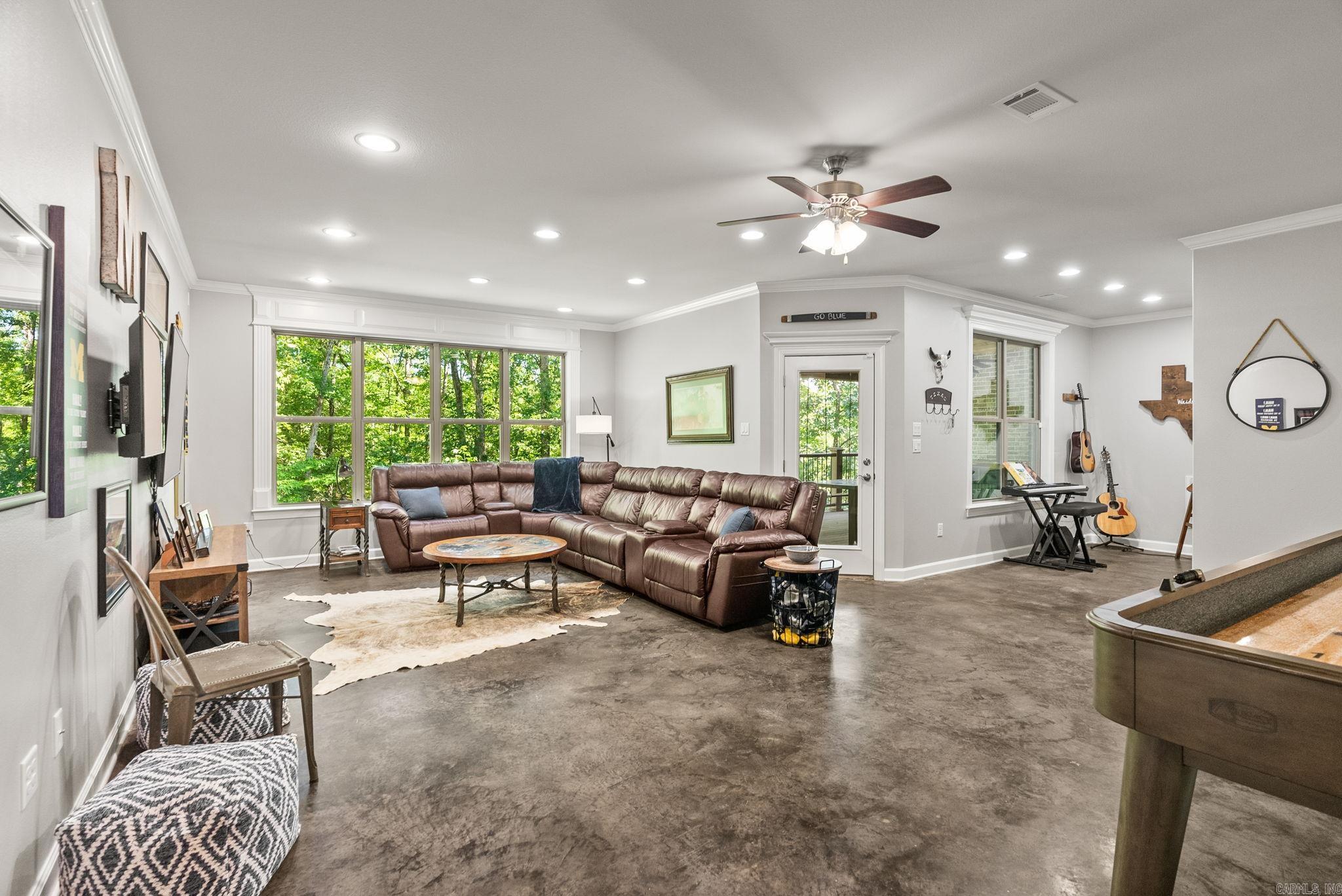 WOODLANDS EDGE - Residential