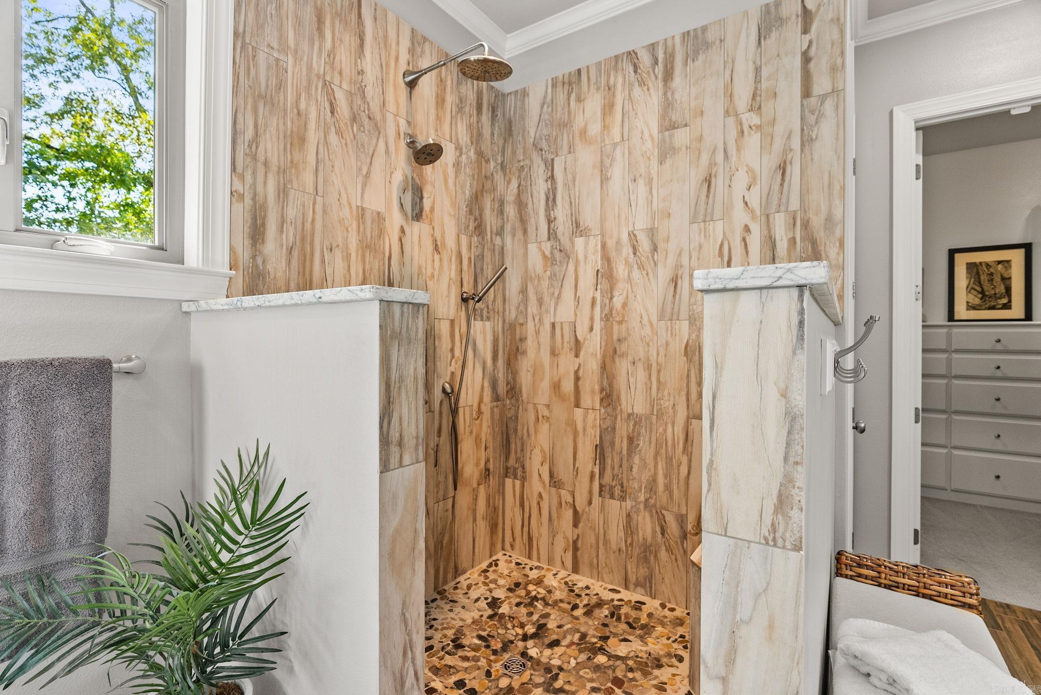 WOODLANDS EDGE - Residential