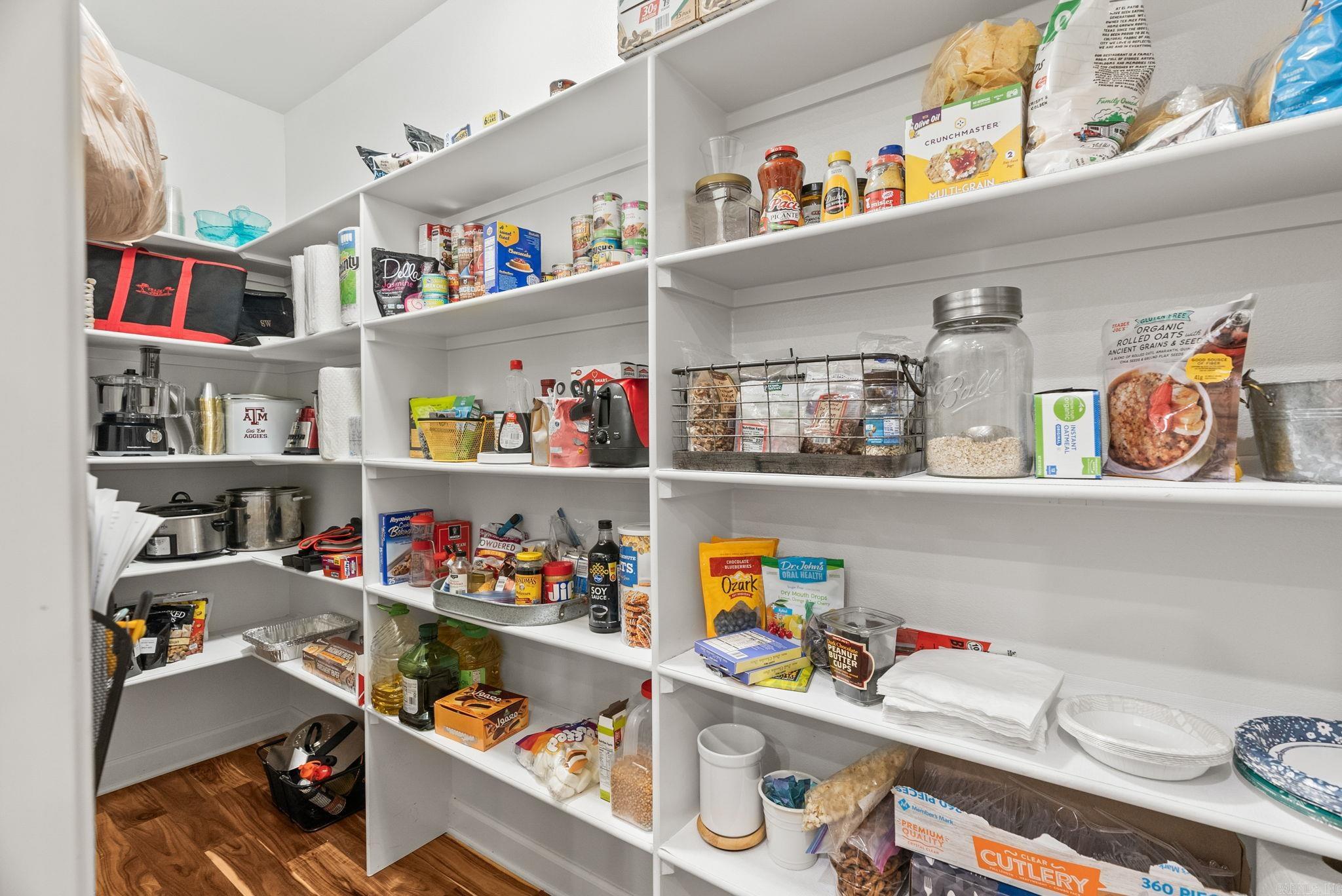 WOODLANDS EDGE - Residential