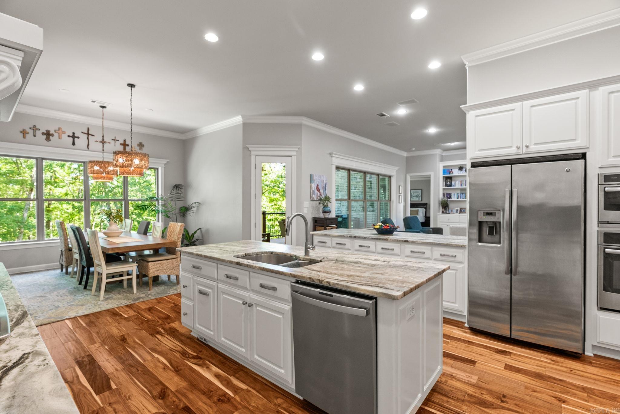 WOODLANDS EDGE - Residential