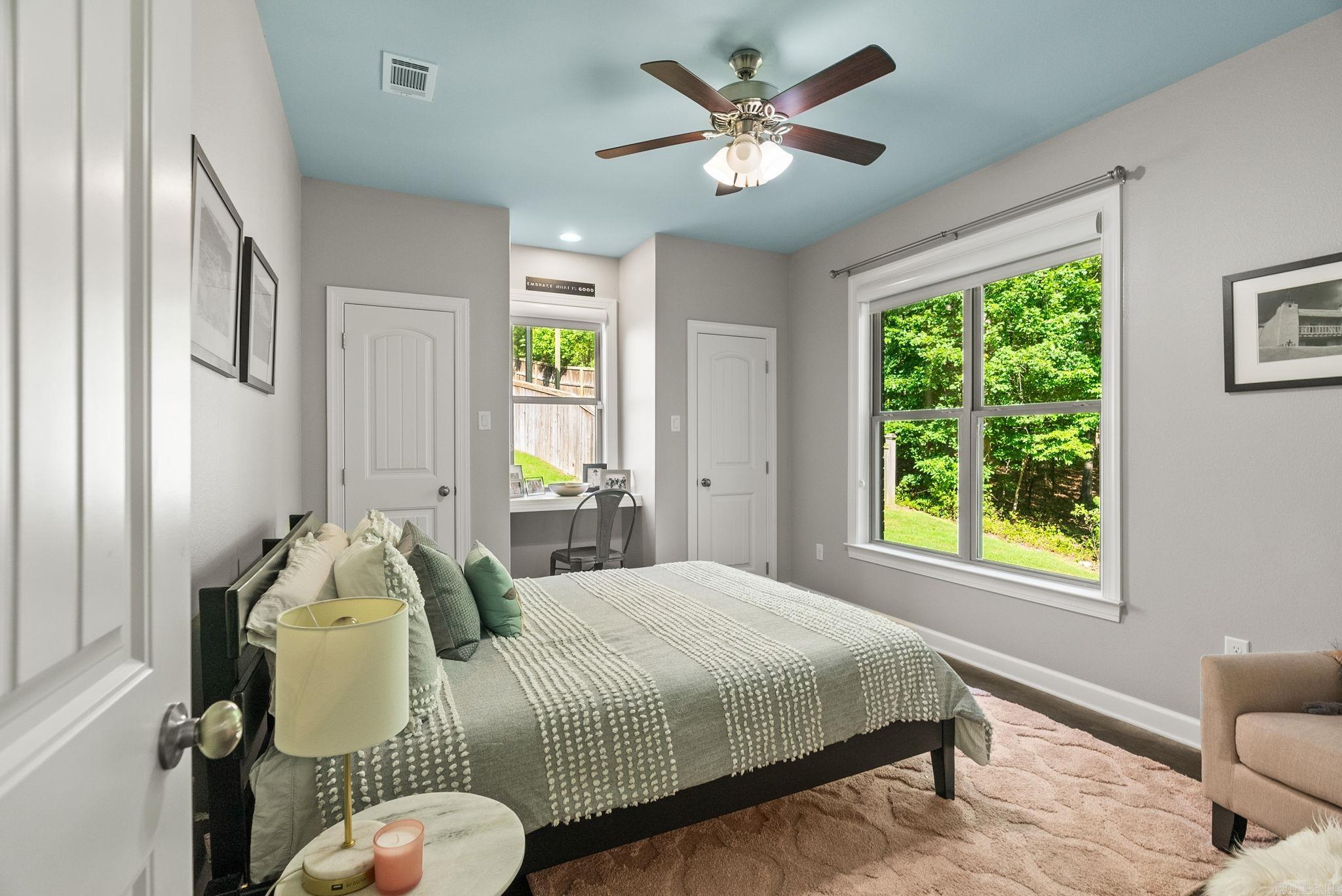 WOODLANDS EDGE - Residential