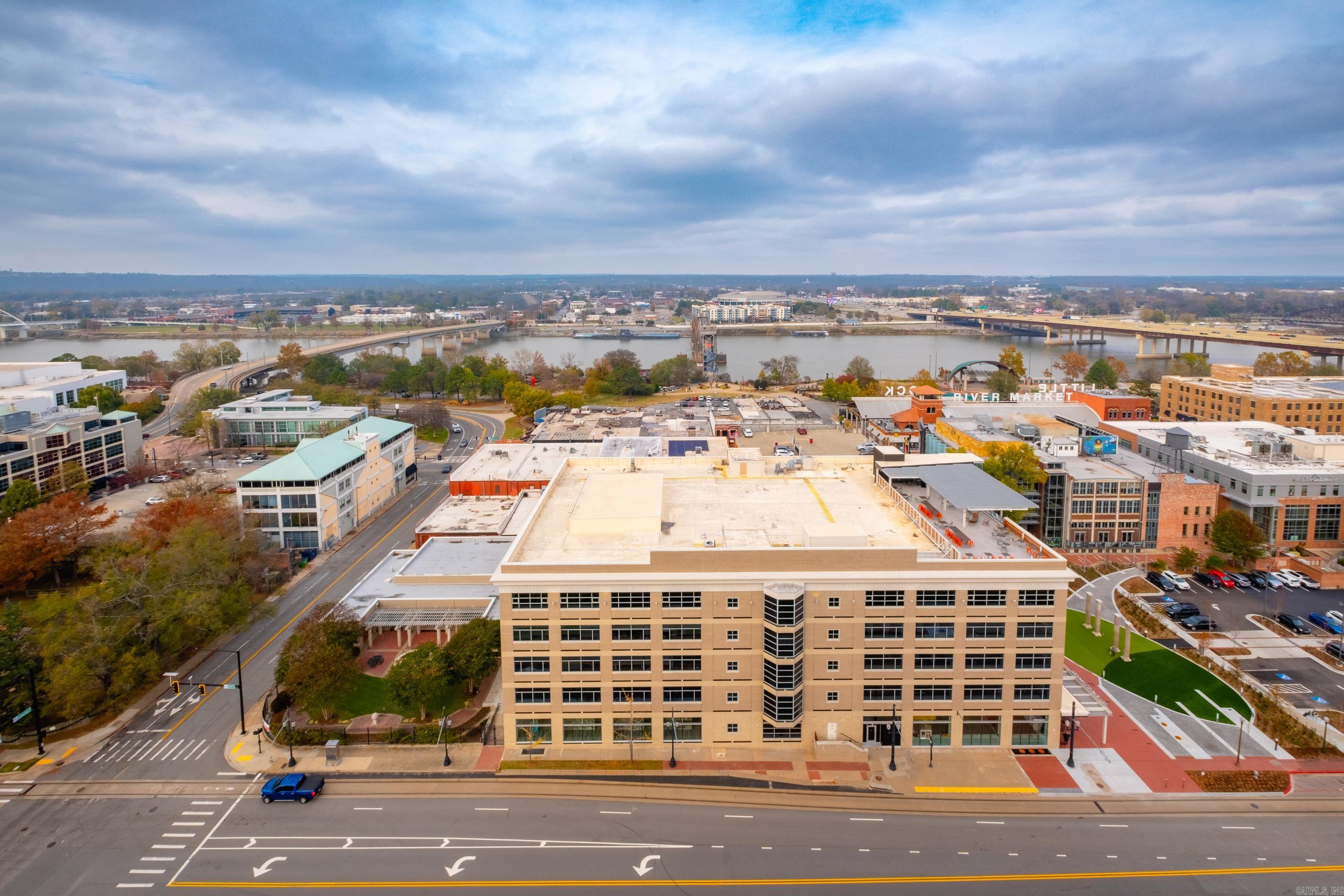 300 THIRD HPR - Residential