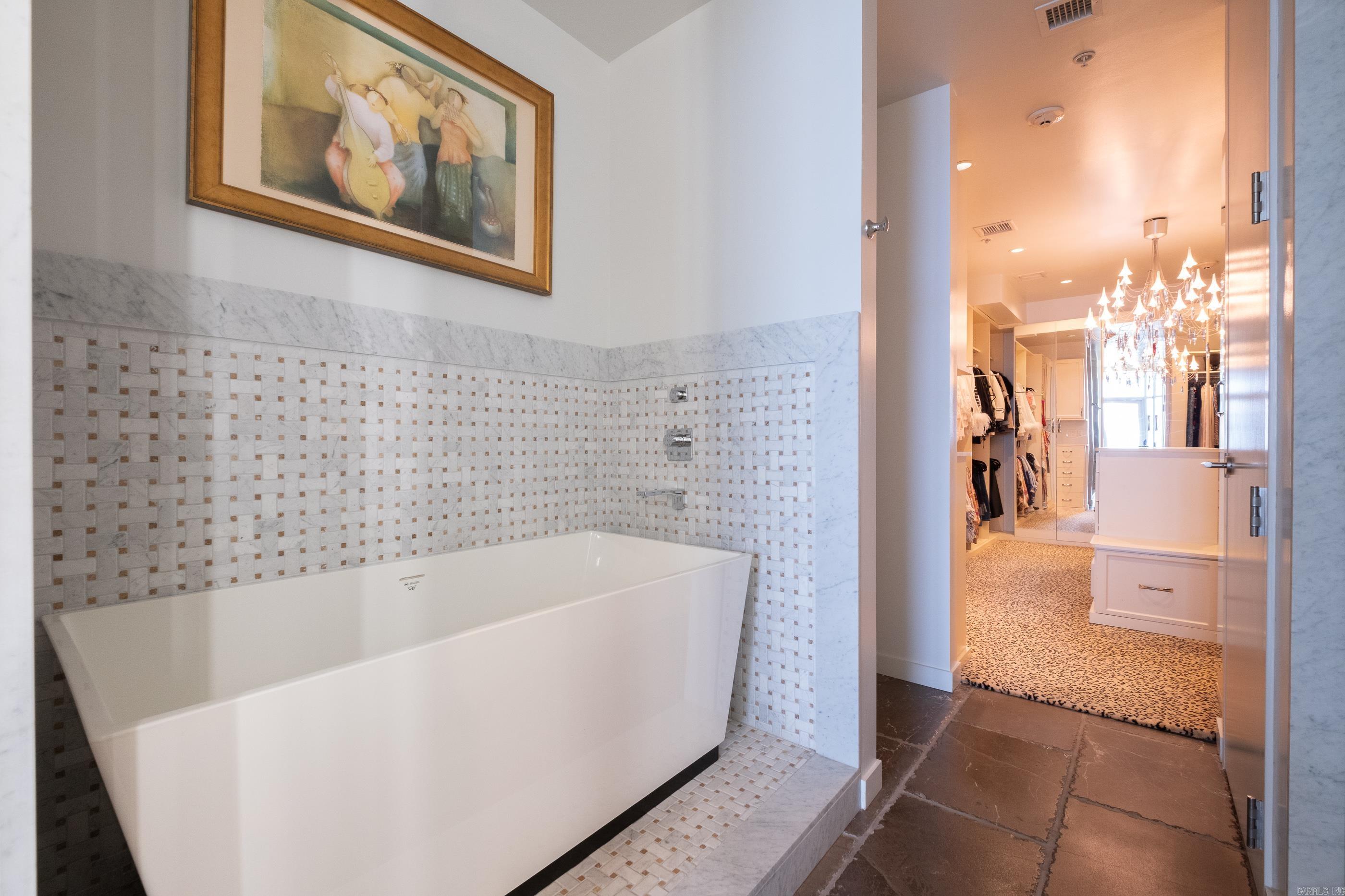 300 THIRD HPR - Residential