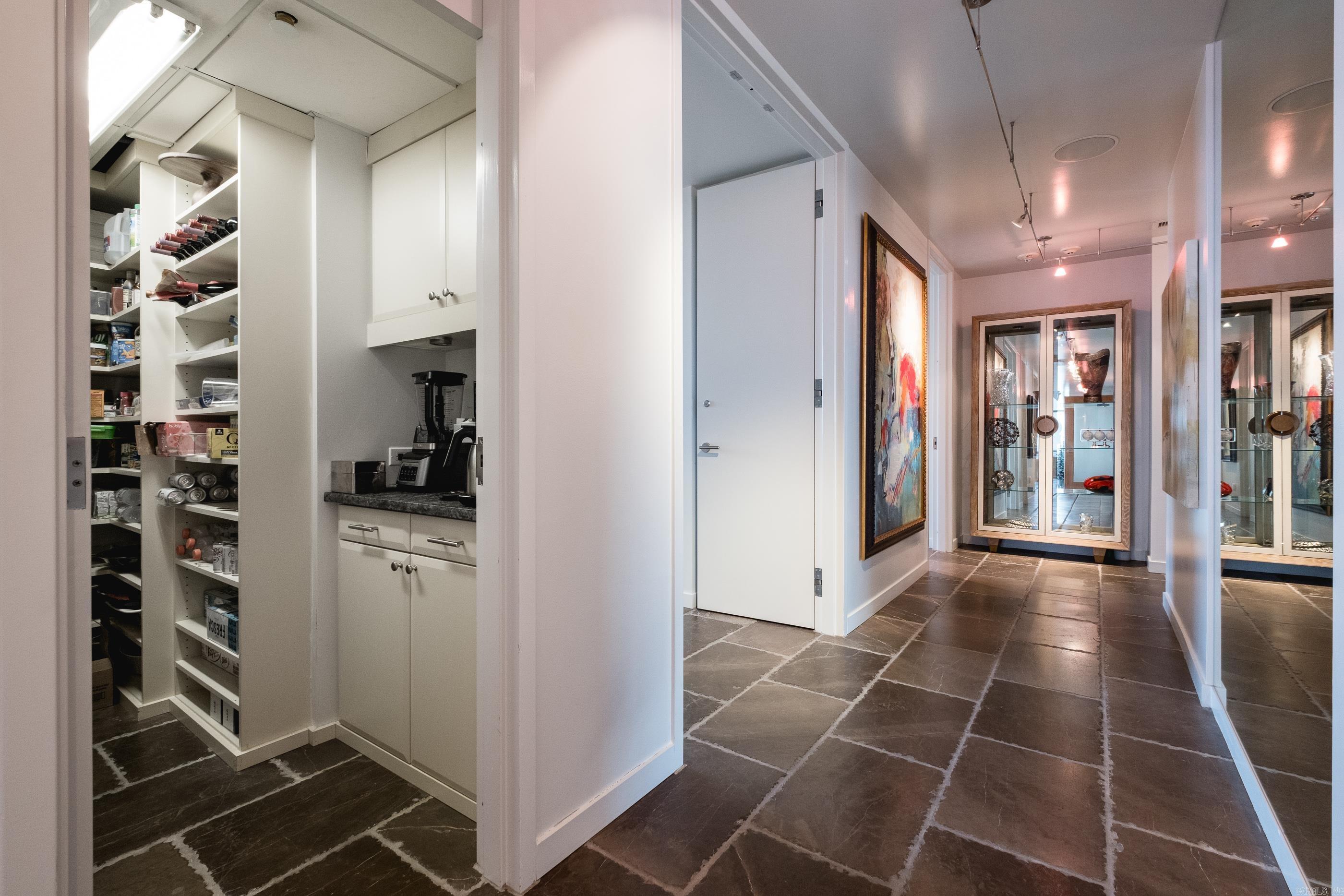 300 THIRD HPR - Residential