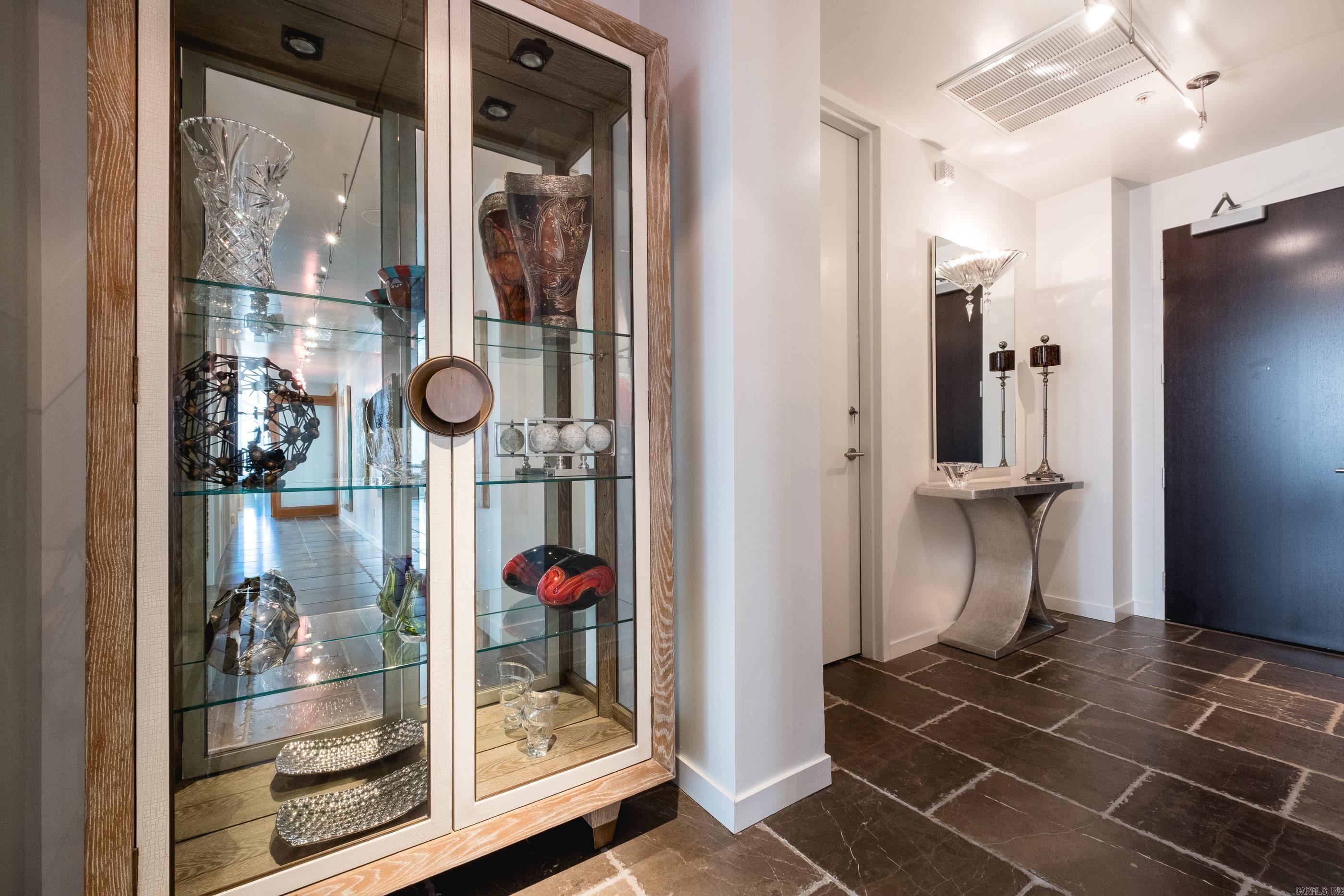 300 THIRD HPR - Residential