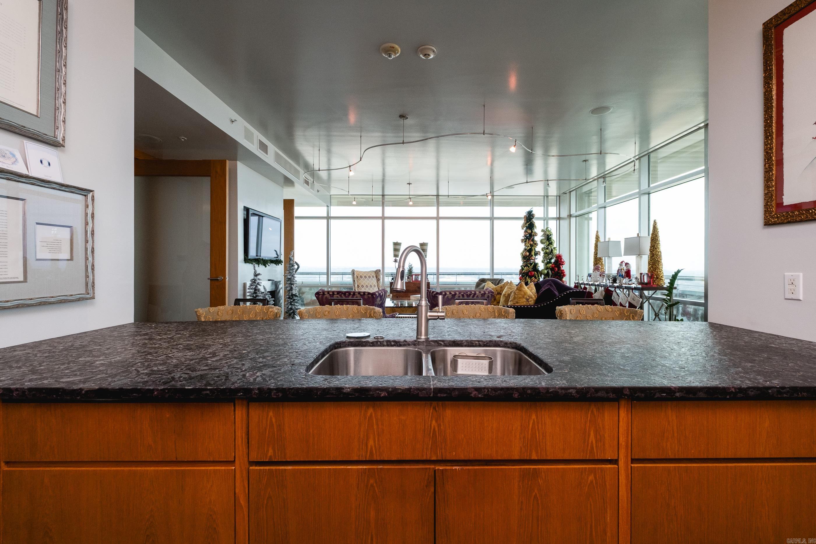 300 THIRD HPR - Residential