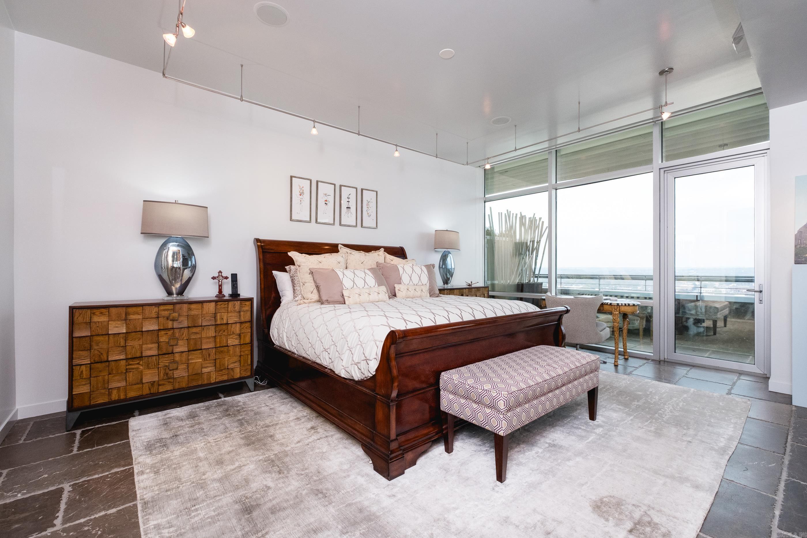 300 THIRD HPR - Residential