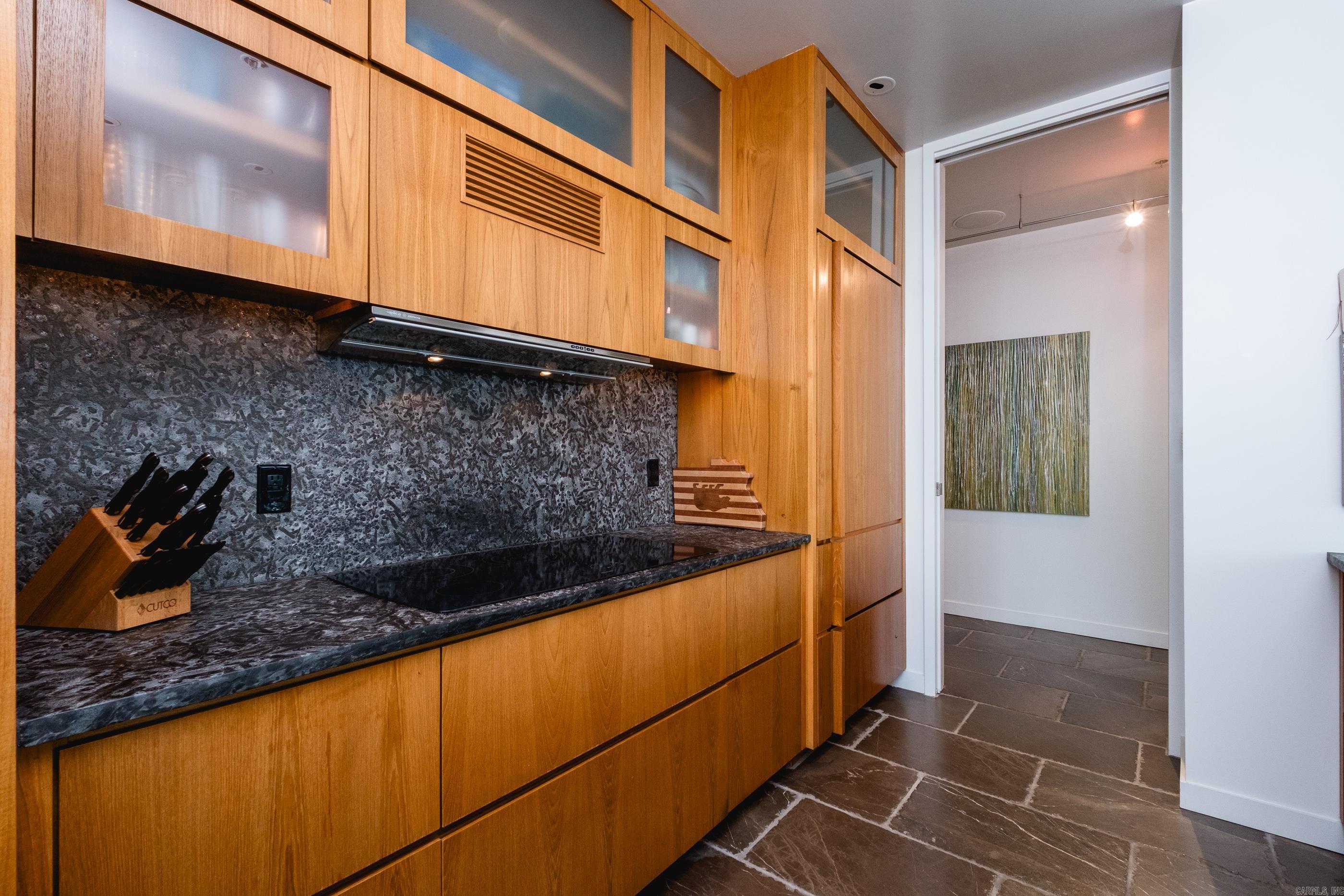 300 THIRD HPR - Residential