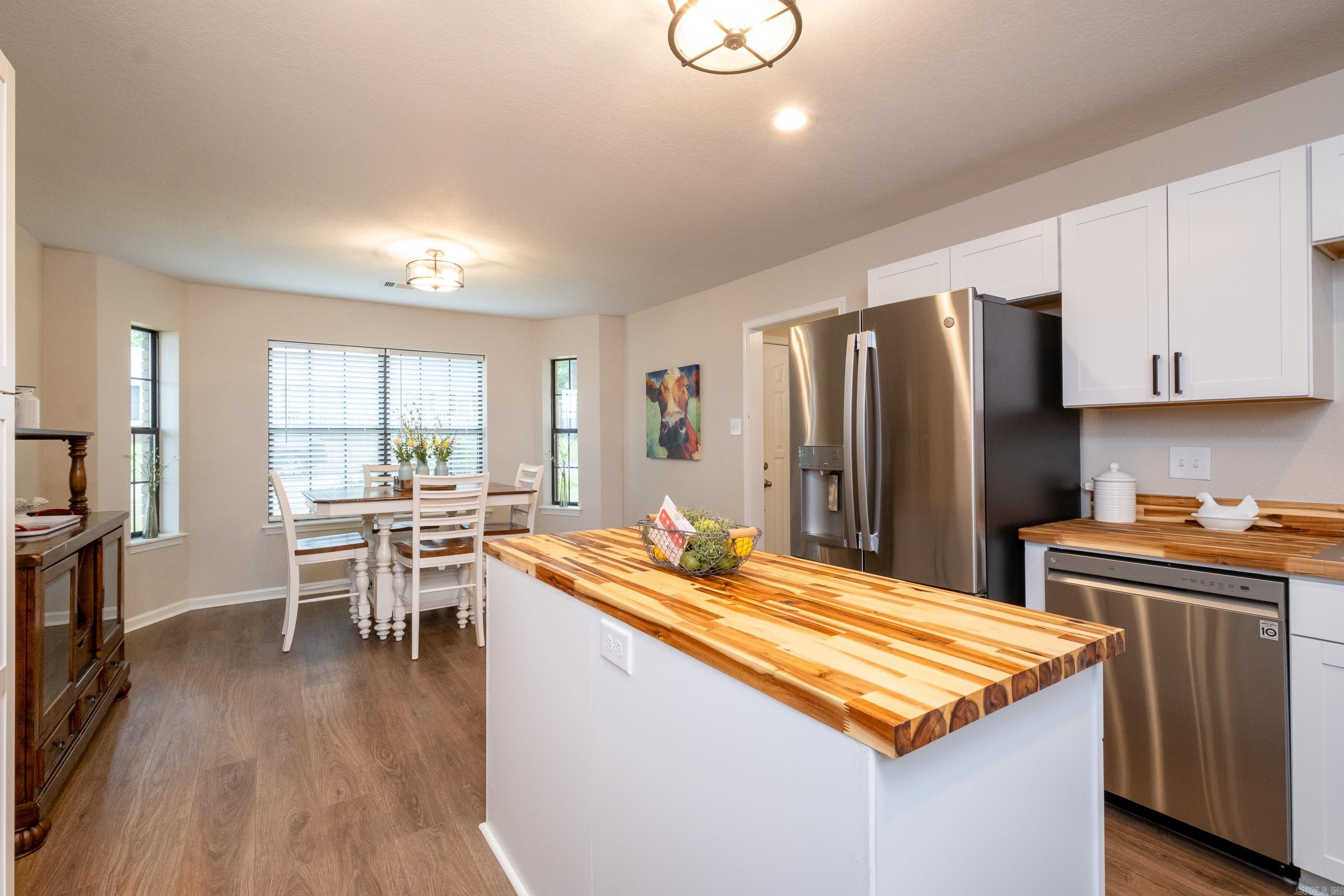 ROLLING BROOK - Residential