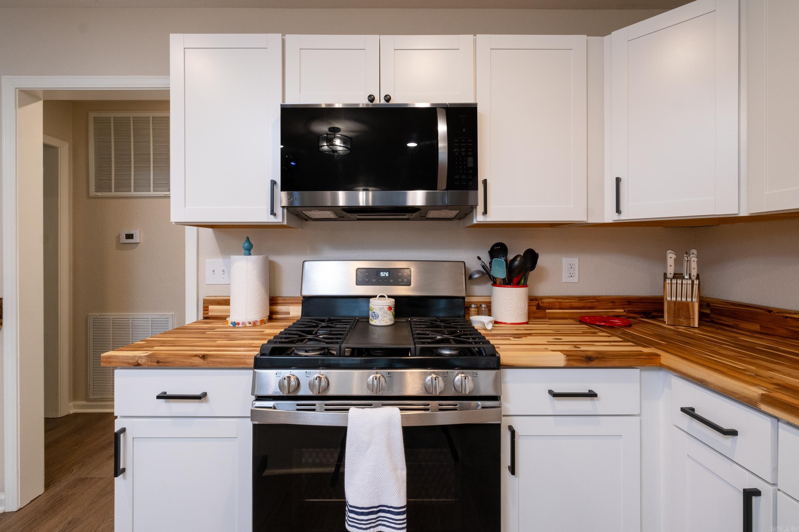 ROLLING BROOK - Residential