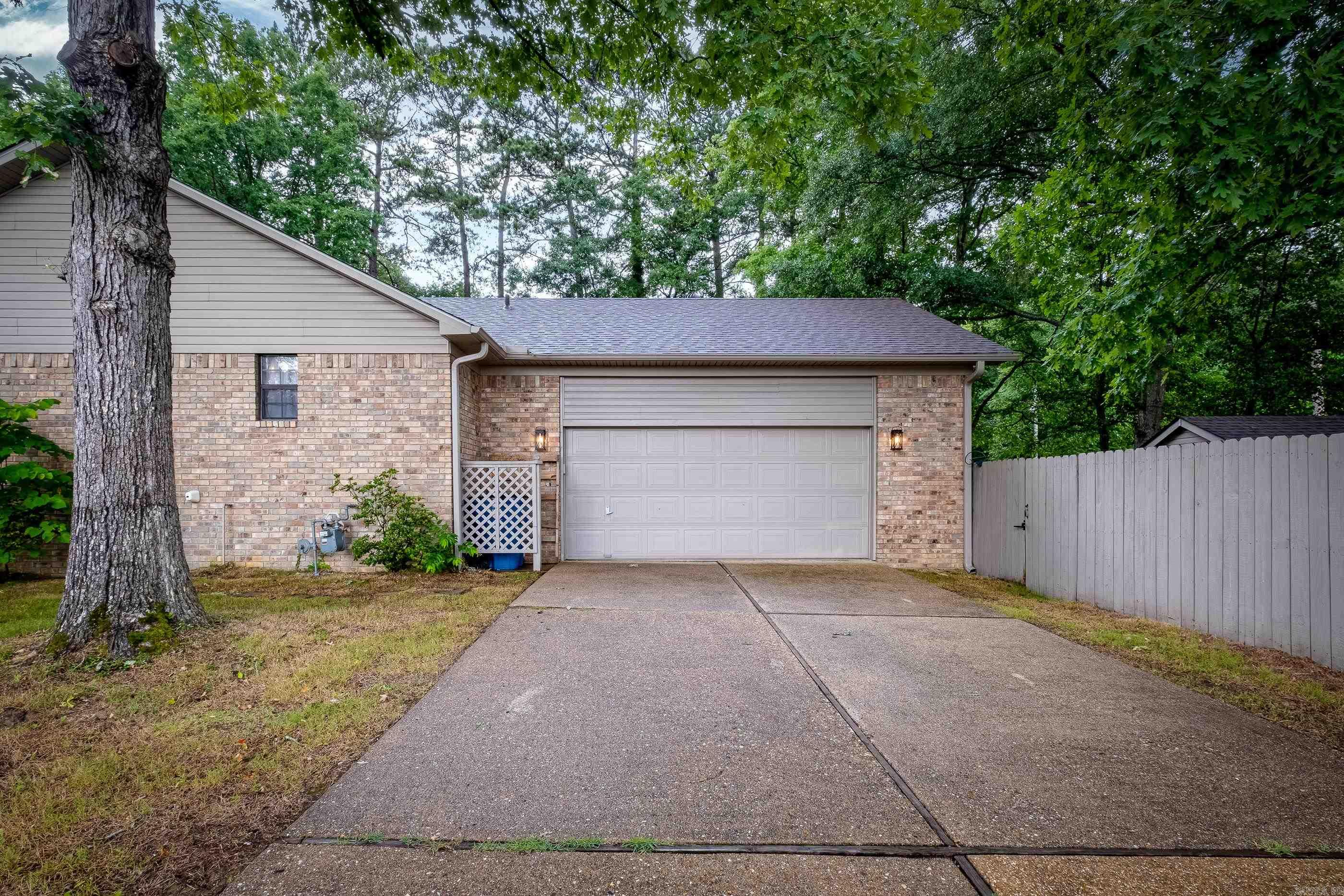 ROLLING BROOK - Residential