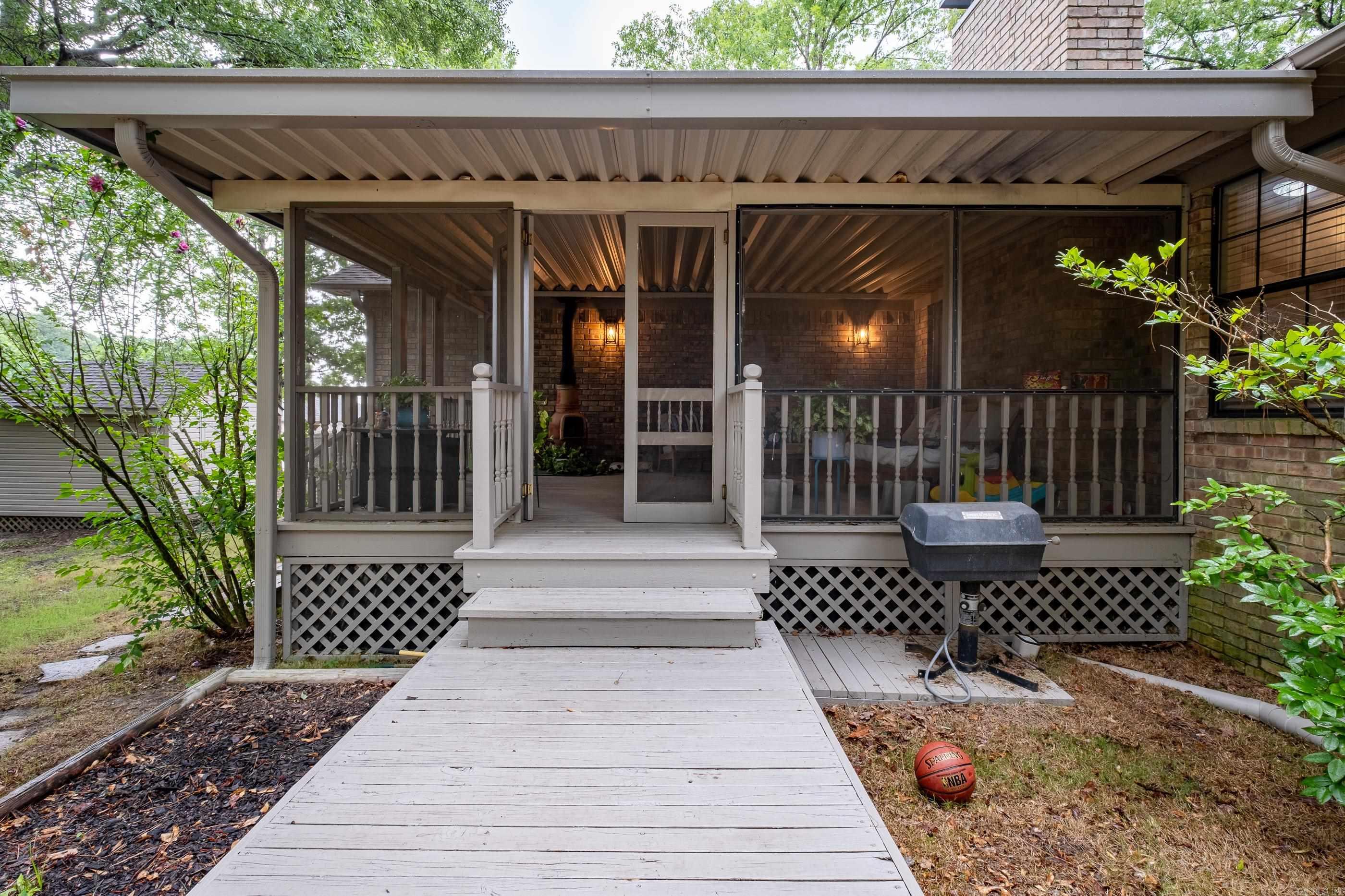 ROLLING BROOK - Residential