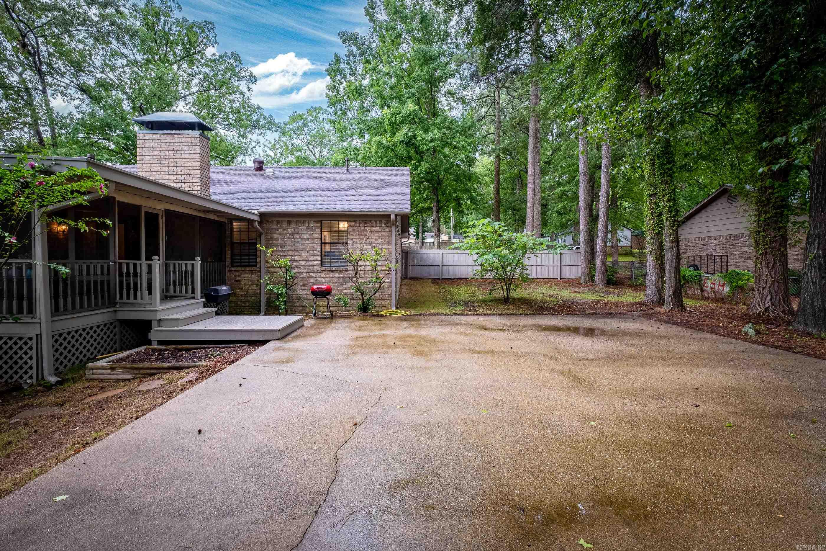 ROLLING BROOK - Residential