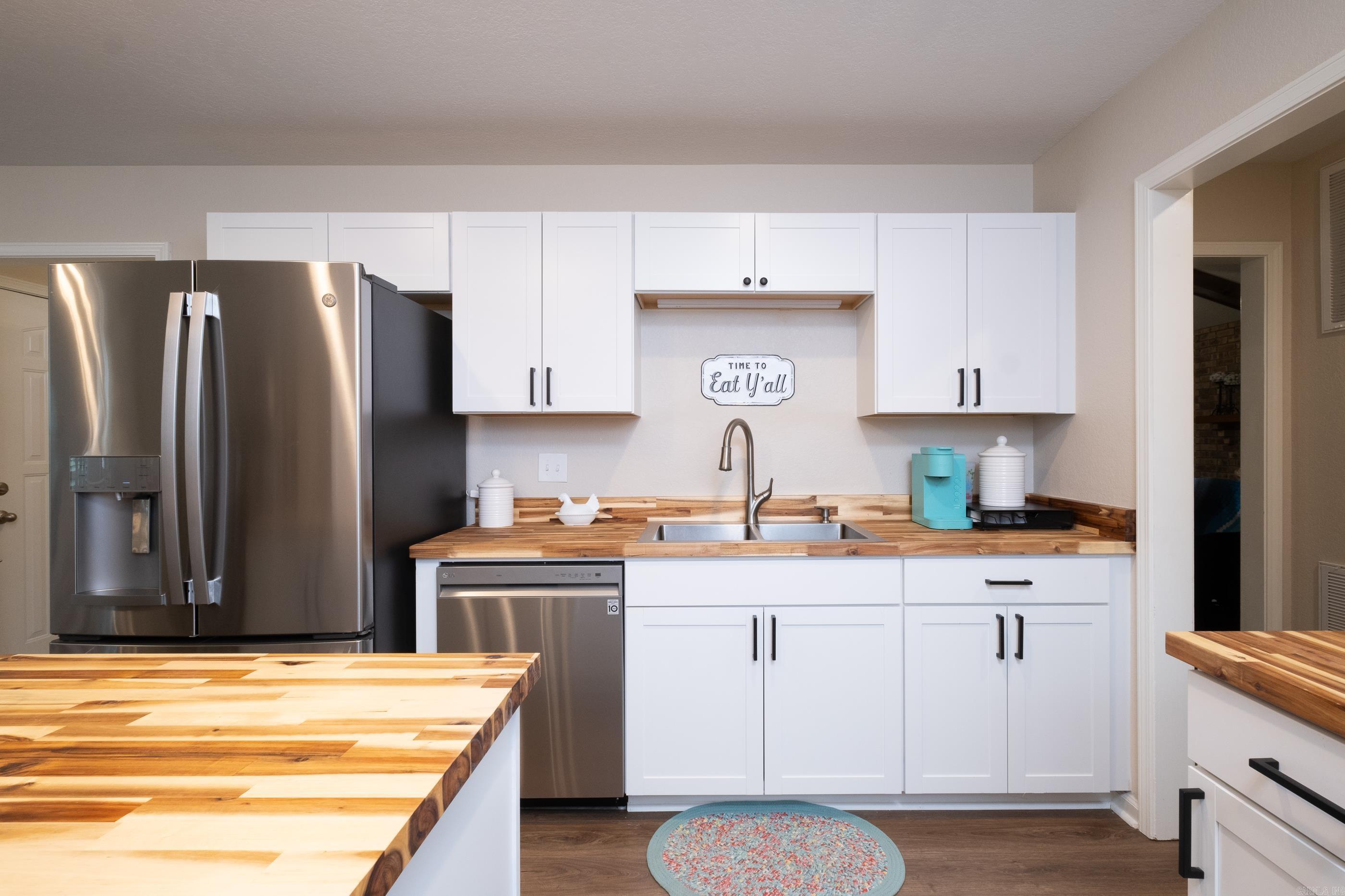 ROLLING BROOK - Residential