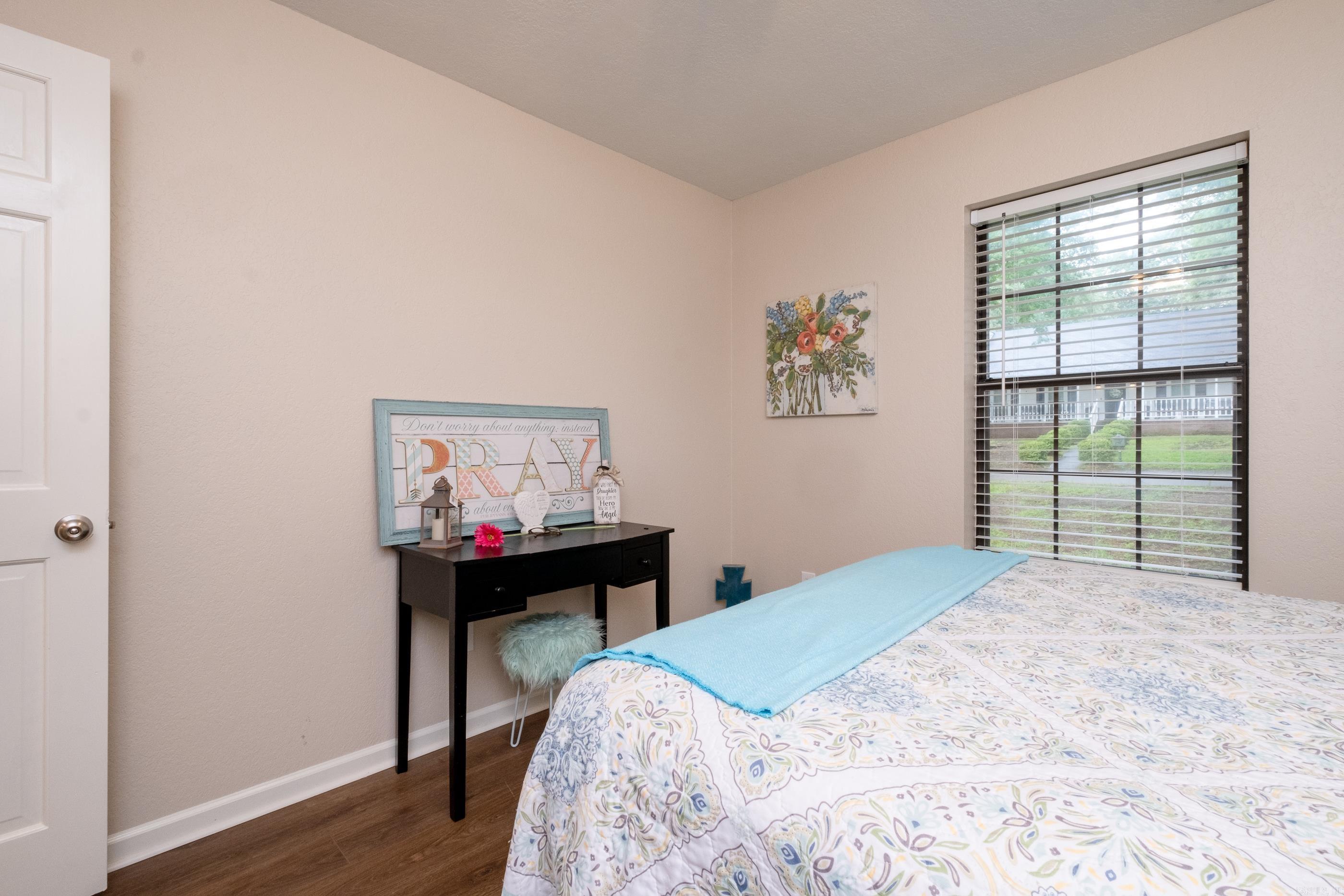 ROLLING BROOK - Residential