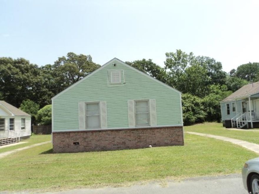 Bring Your Investors! With a little TLC this could be a money maker! A/C's and some of copper has been removed from property. Corporate Seller. Must include proof of funds or pre-approved with every offer. Allow 48 hours for response. No utilities due to missing electrical wiring. Property sold "As Is, Where As Is".