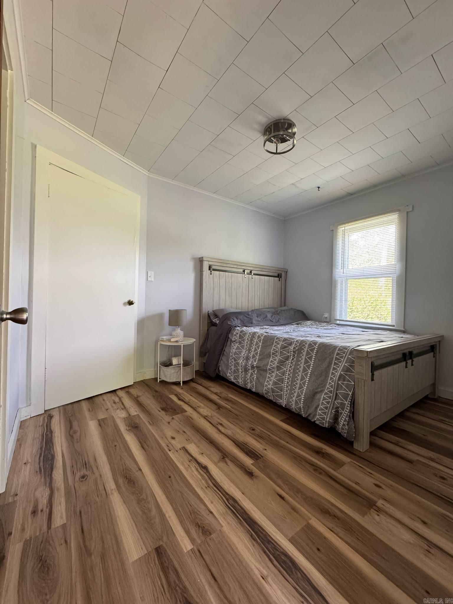 Mena Original - Residential