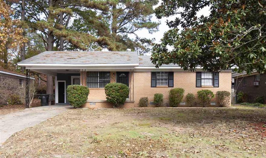 Great 3BD/1.5BA in SWLR that is waiting for you to call home. Hard flooring throughout entire home. Eat-in-kitchen with breakfast bar that is perfect for enjoying family meals. Plenty of yard space. The lease for this property is for 2 years with a 3% increase after the first year. Income has to be 3x the amount of rent. This property does not accept section 8.   **ALL PROPERTIES MAY NOT BE MOVE-IN READY*