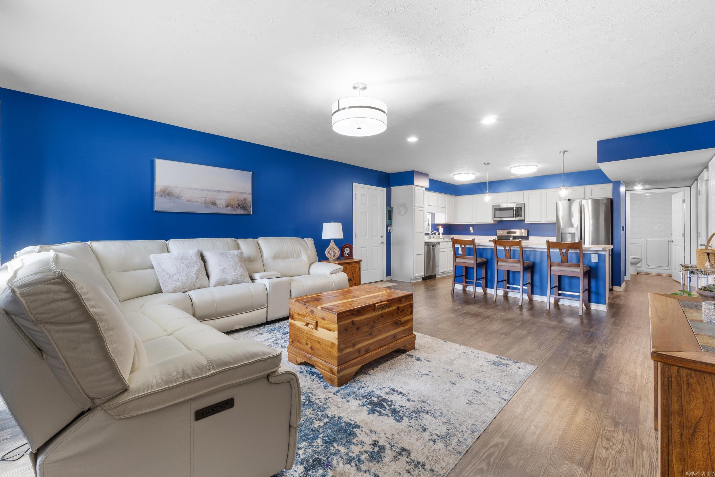 GLENBRIAR COMMONS - Residential