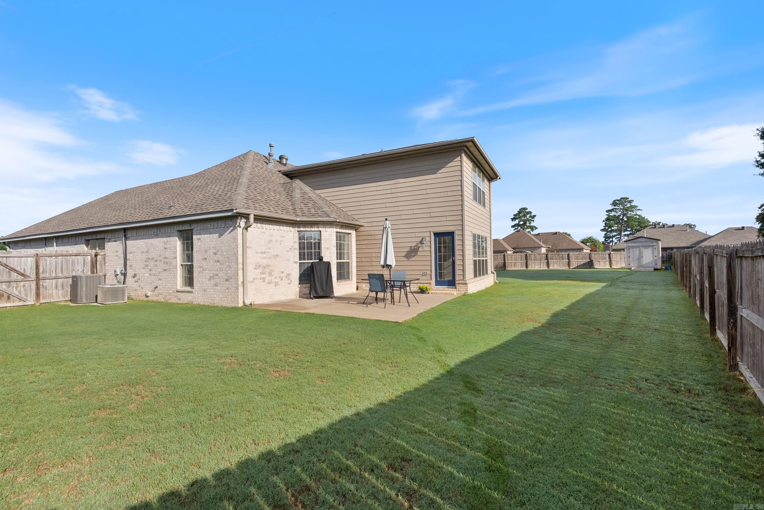 COUNTRY CLUB OF ARK THE - Residential