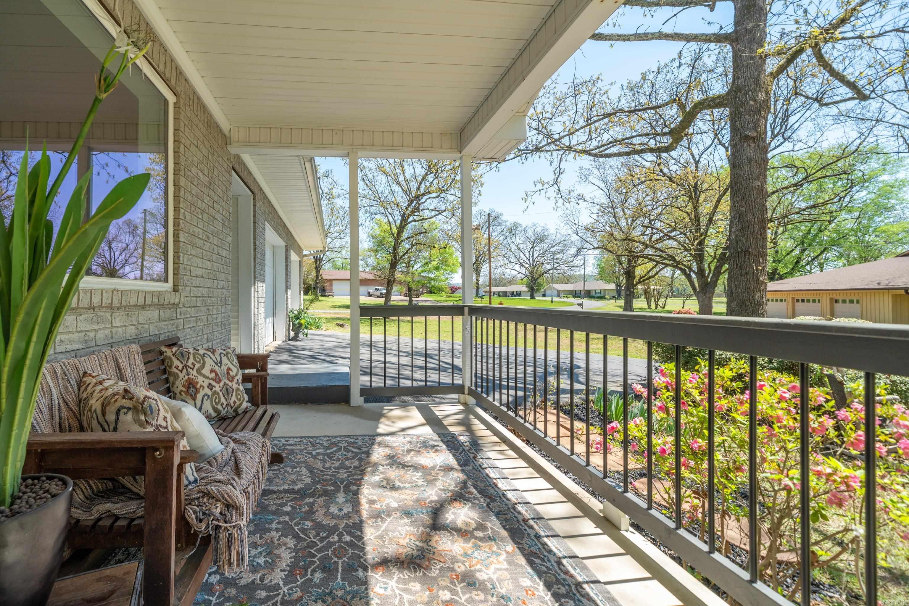 CLEVELAND SHORES - Residential