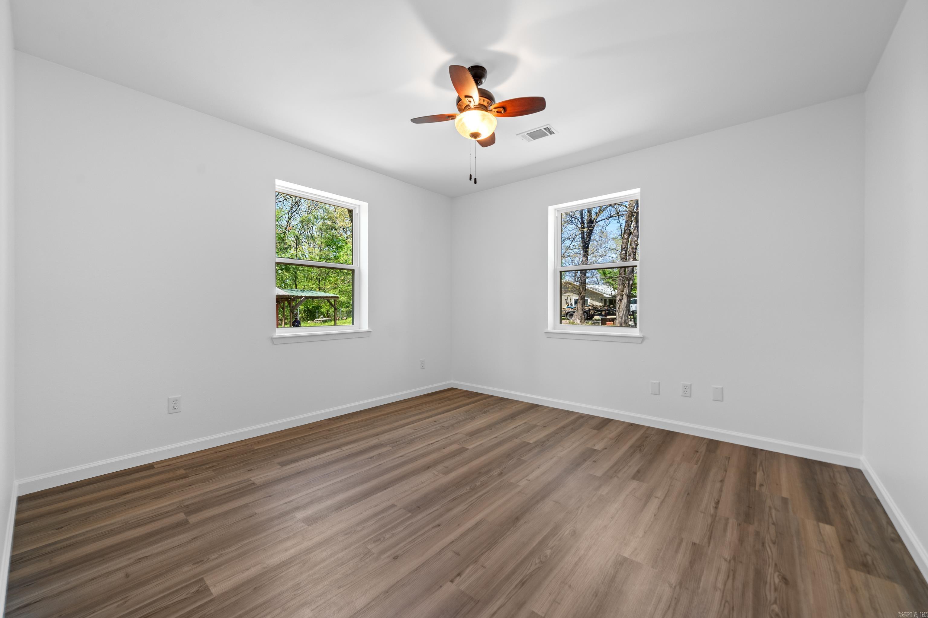 CLEVELAND SHORES - Residential