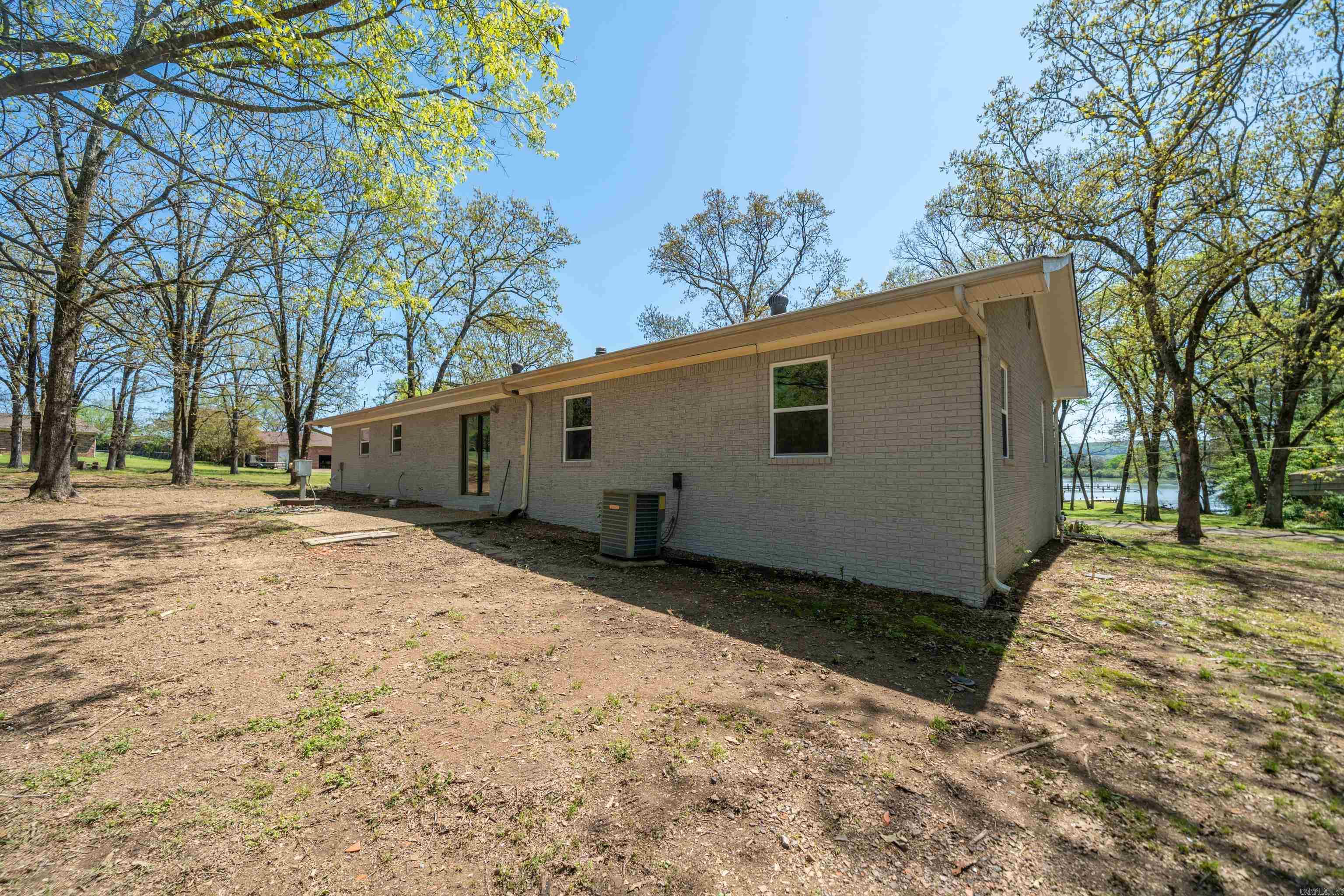 CLEVELAND SHORES - Residential
