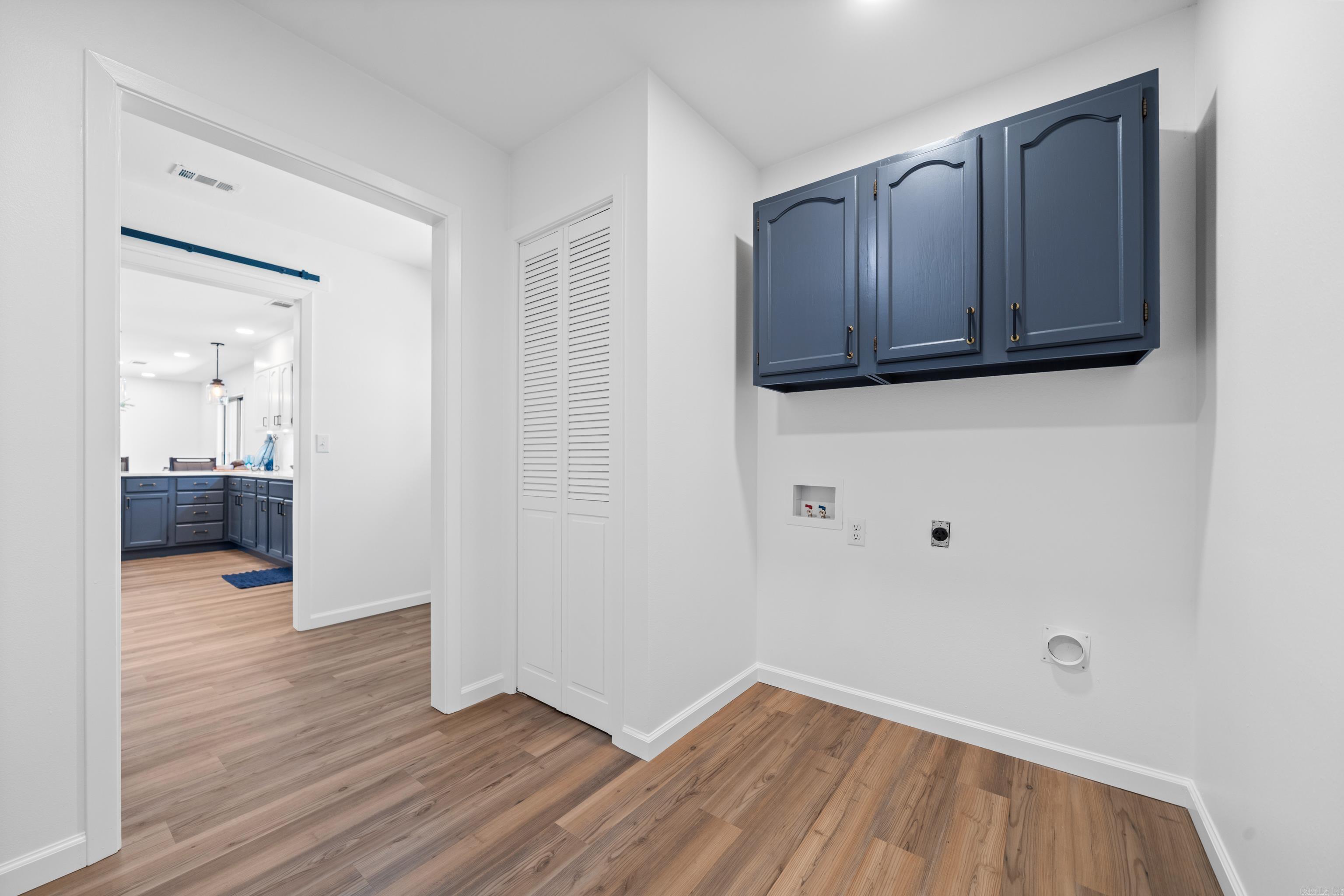 CLEVELAND SHORES - Residential