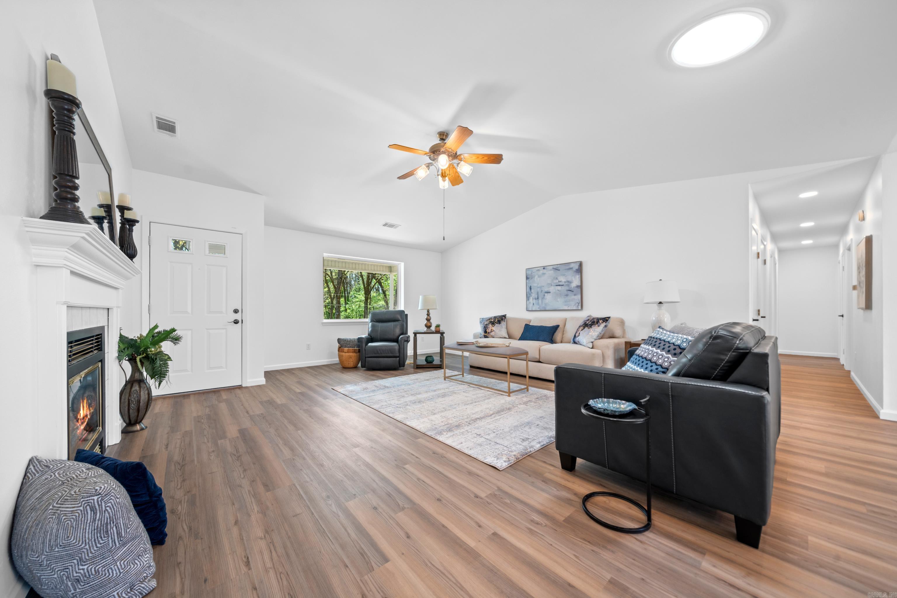 CLEVELAND SHORES - Residential