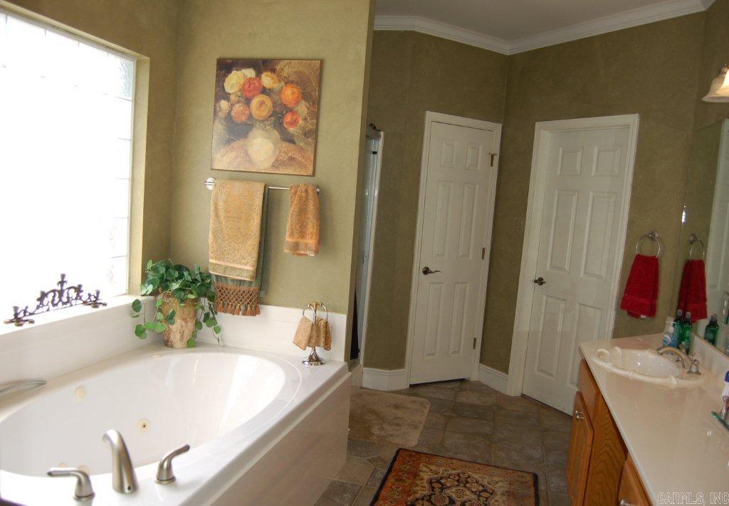 LONGHILLS VILLAGE - Residential