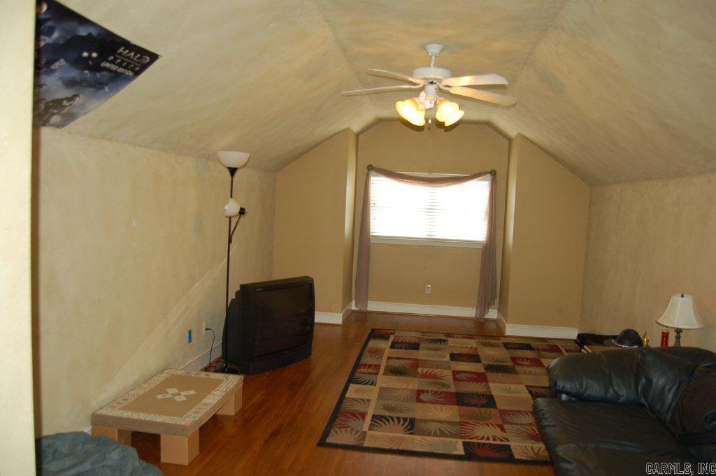 LONGHILLS VILLAGE - Residential