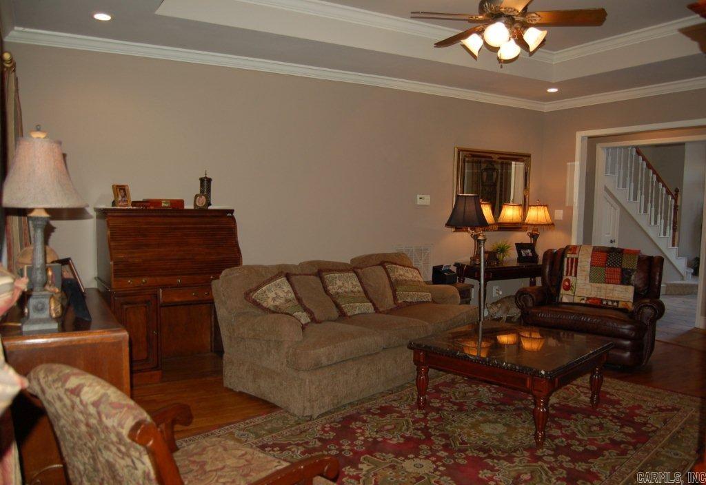 LONGHILLS VILLAGE - Residential