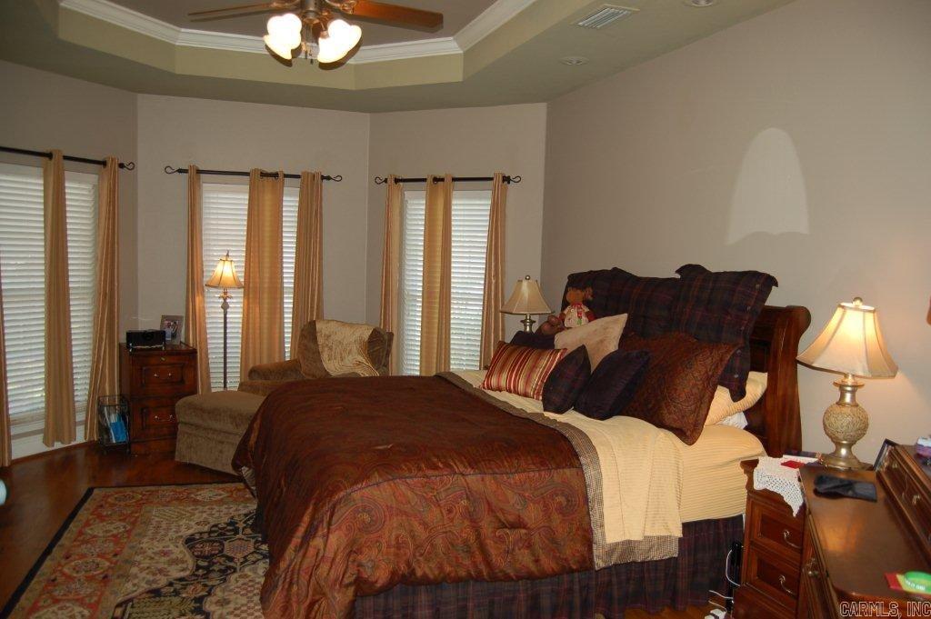 LONGHILLS VILLAGE - Residential