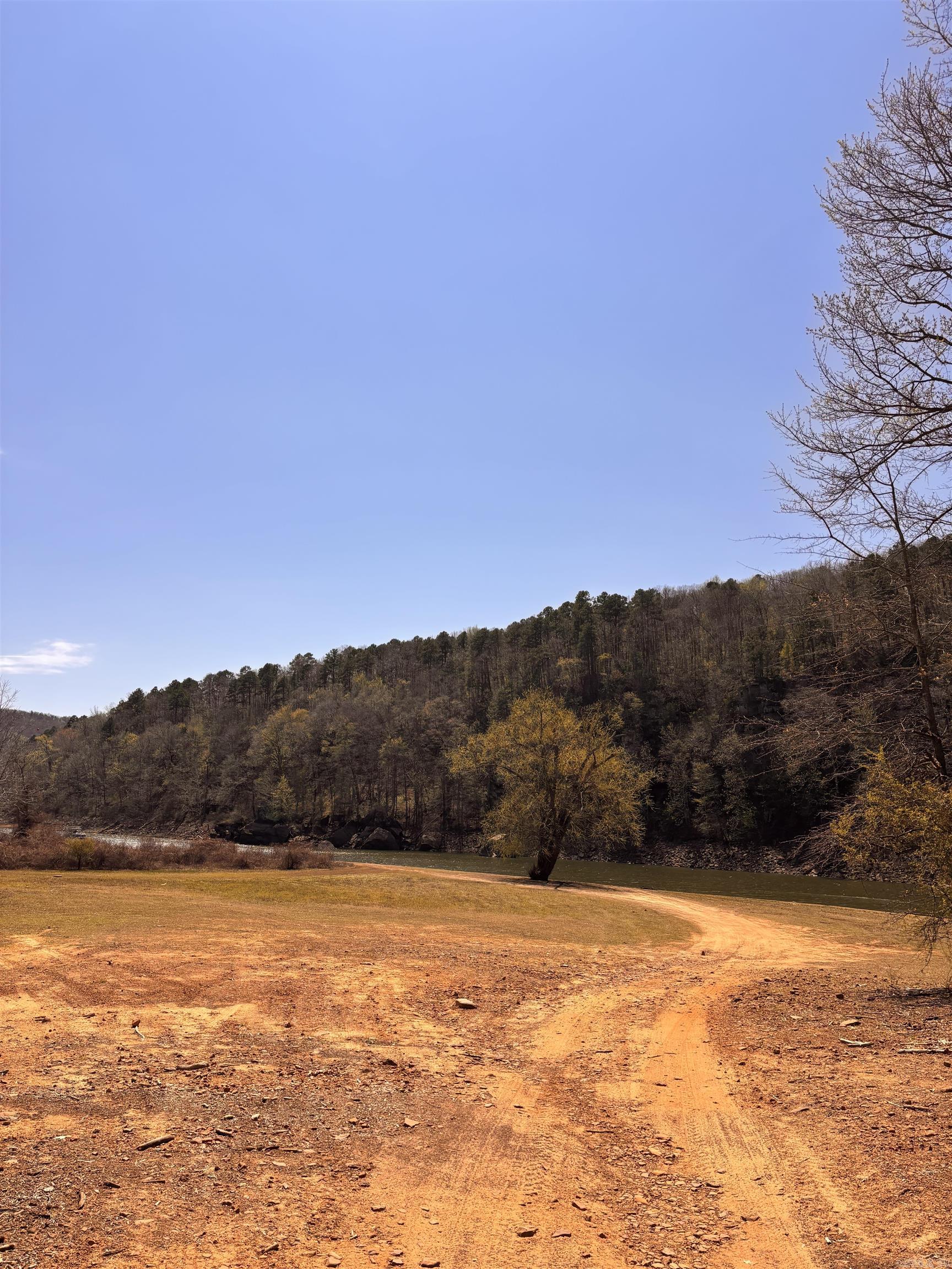 TOMAHAWK VILLAGE - Residential