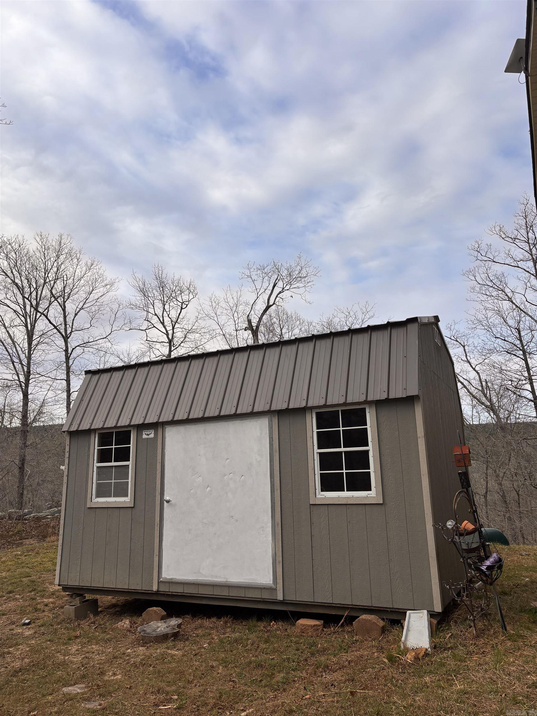 TOMAHAWK VILLAGE - Residential