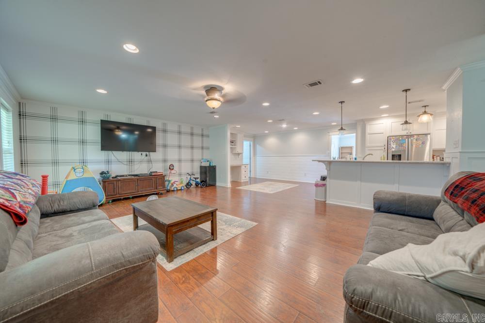 SIMMONS PLACE - Residential